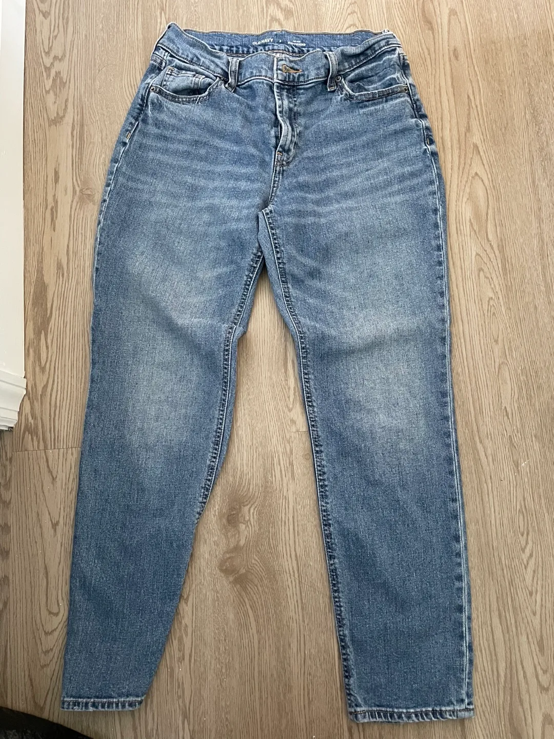 Old Navy Boyfriend Jeans thumbnail