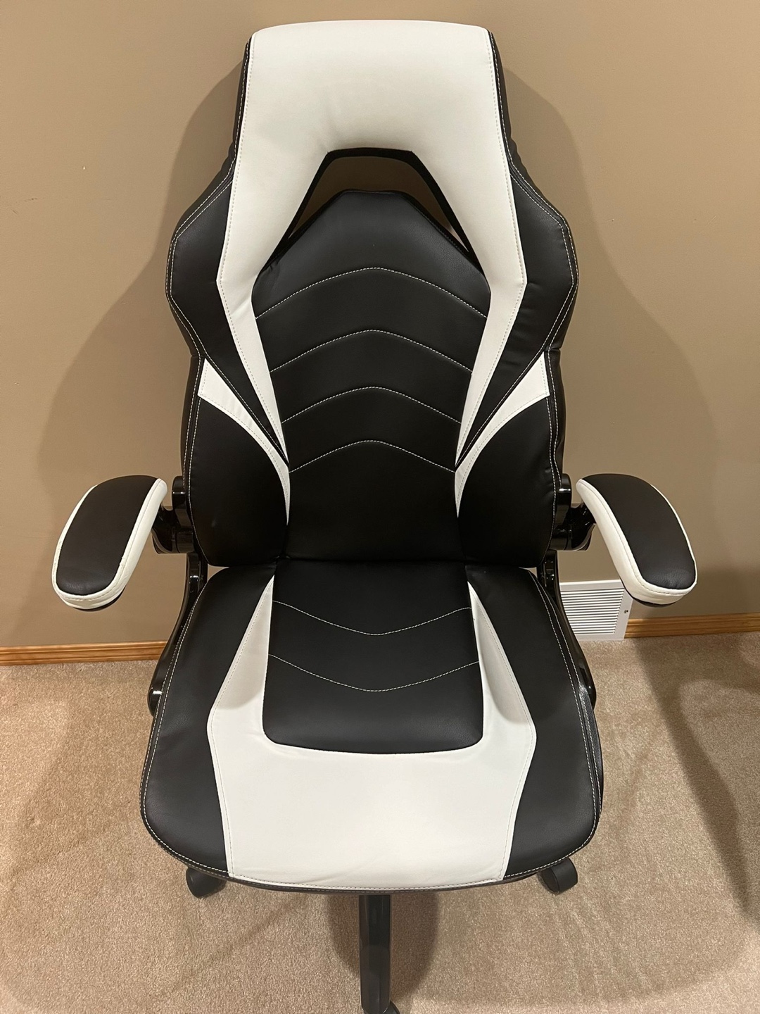 Black and White Gaming Chair - photo 2