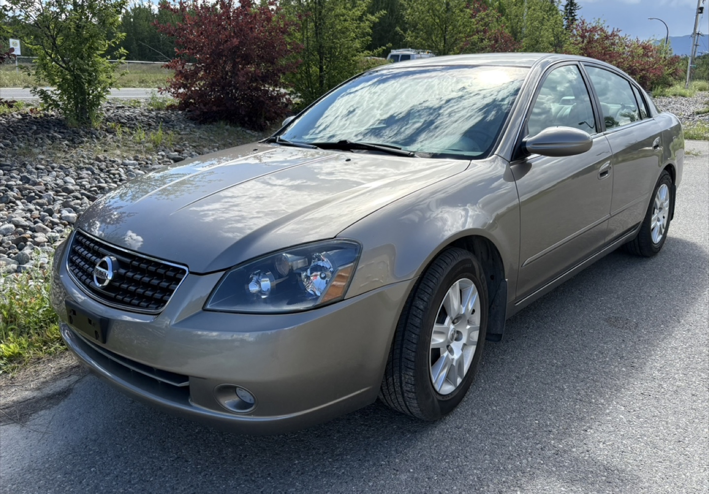 2005 Nissan Altima 4 dr. Sedan. 3.5L V6