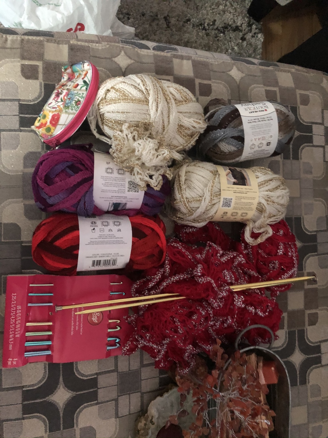 Yarn Lot with Crochet Hooks - photo 3