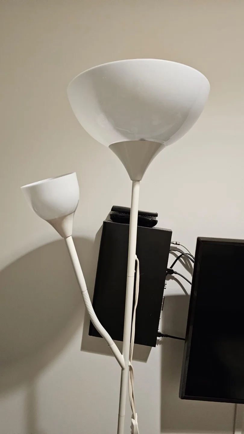 IKEA NOT Floor Uplight/Reading Lamp image indicator(3)