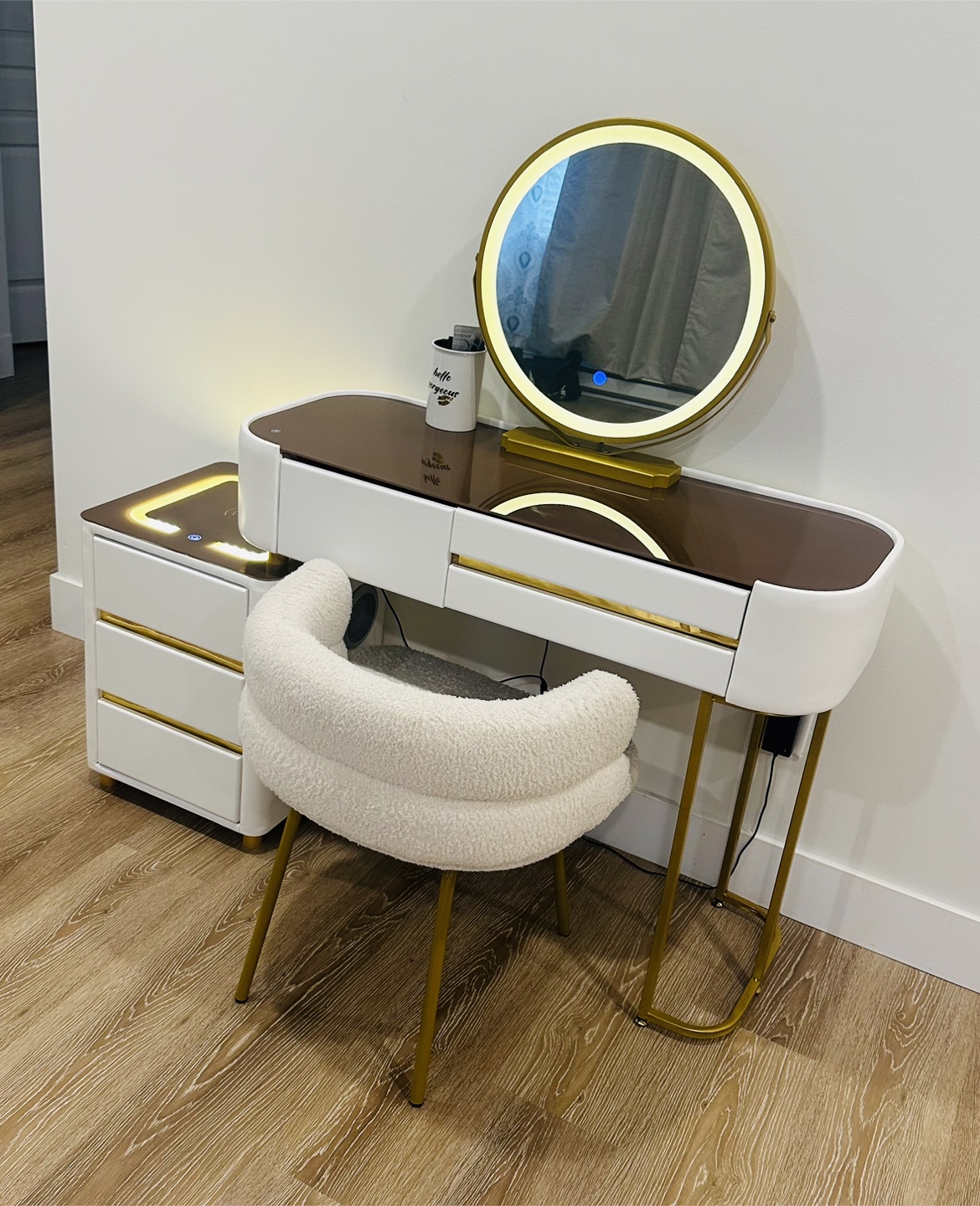 Vanity Makeup Table Desk with Lighted Mirror & Chair