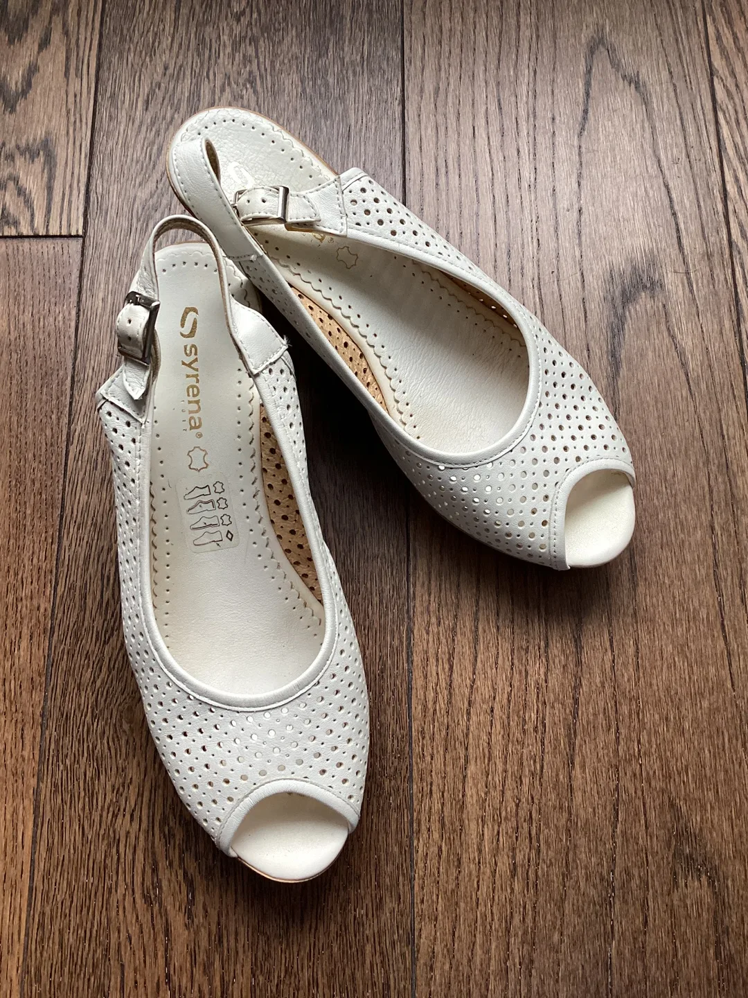 SYRENA WHITE LEATHER WEDGE SANDALS thumbnail
