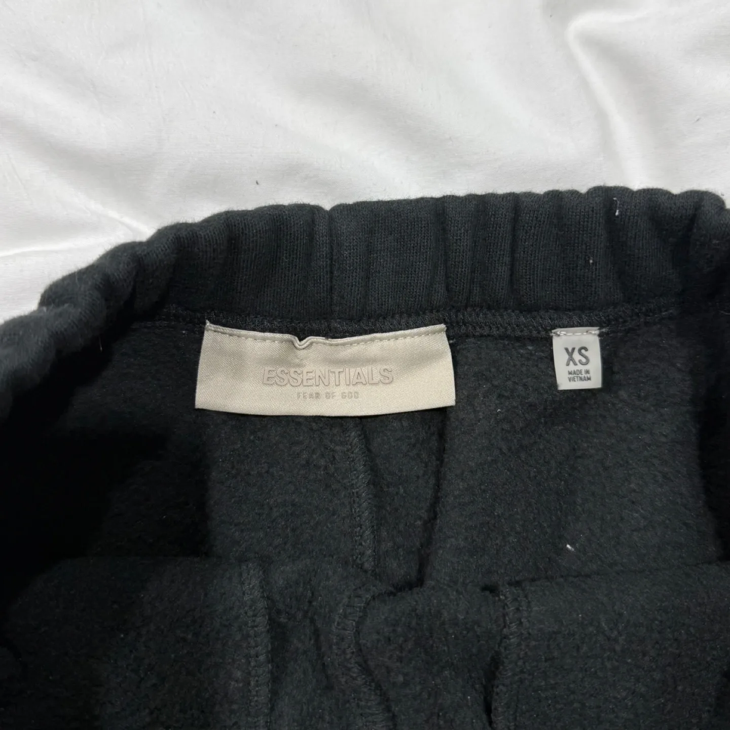 FEAR OF GOD Essentials Black Shorts image indicator(4)