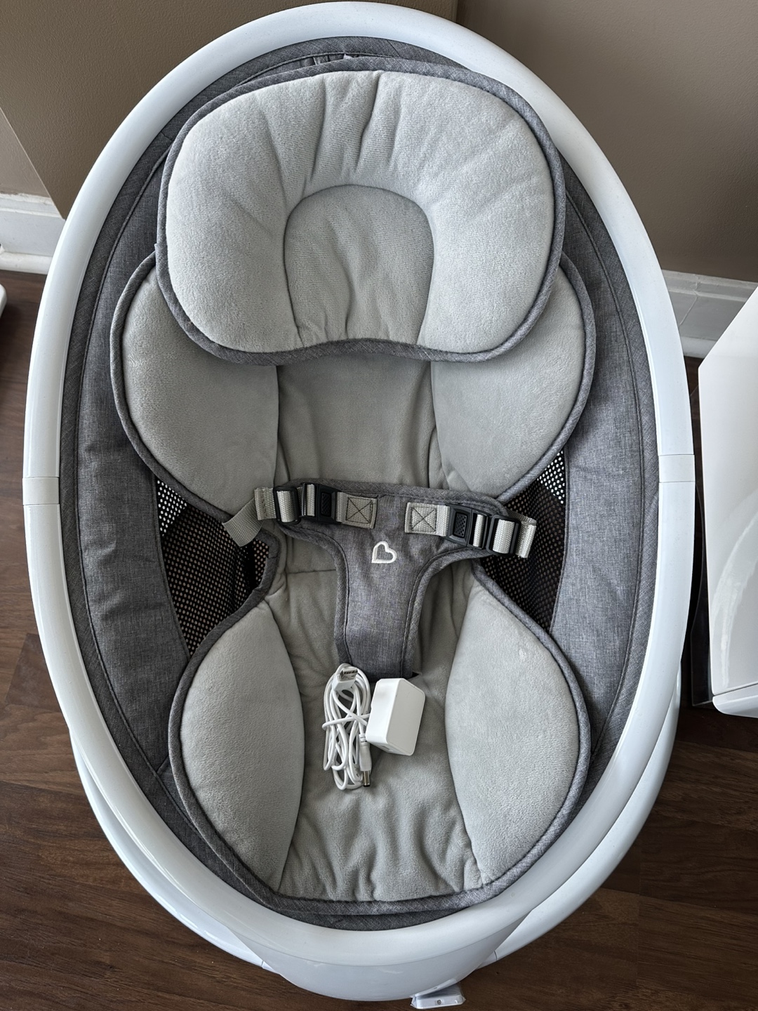 Munchkin Bluetooth Enabled Lightweight Baby Swing - photo 3
