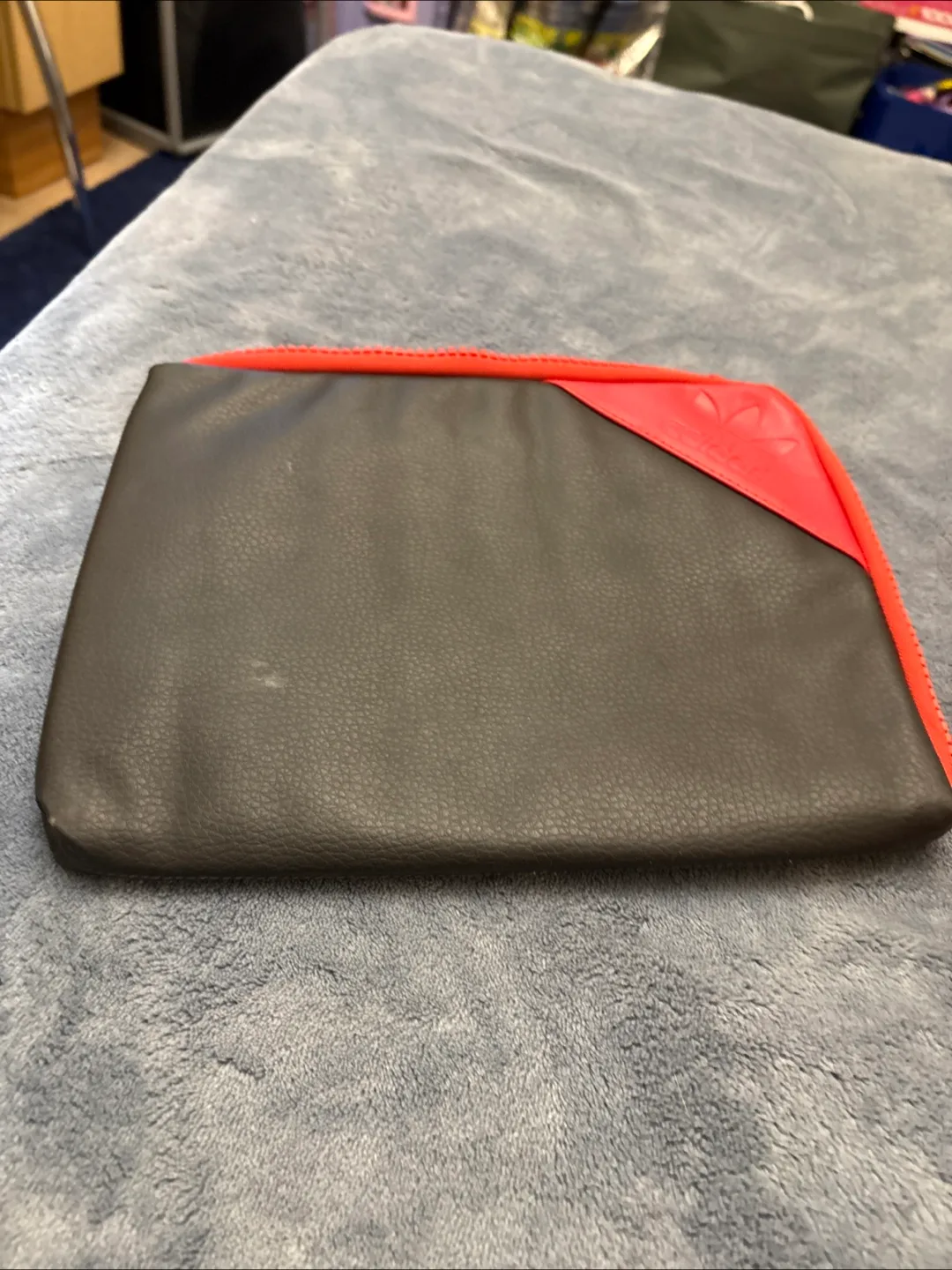Adidas Pouch - Black & Red image indicator(2)