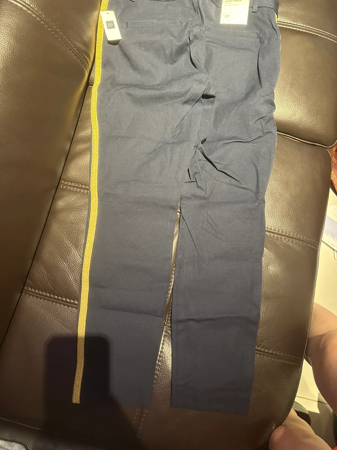 GAP Skinny Ankle Pants - Size 6 image indicator(3)