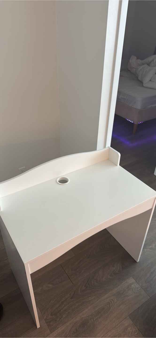 White Desk ikea