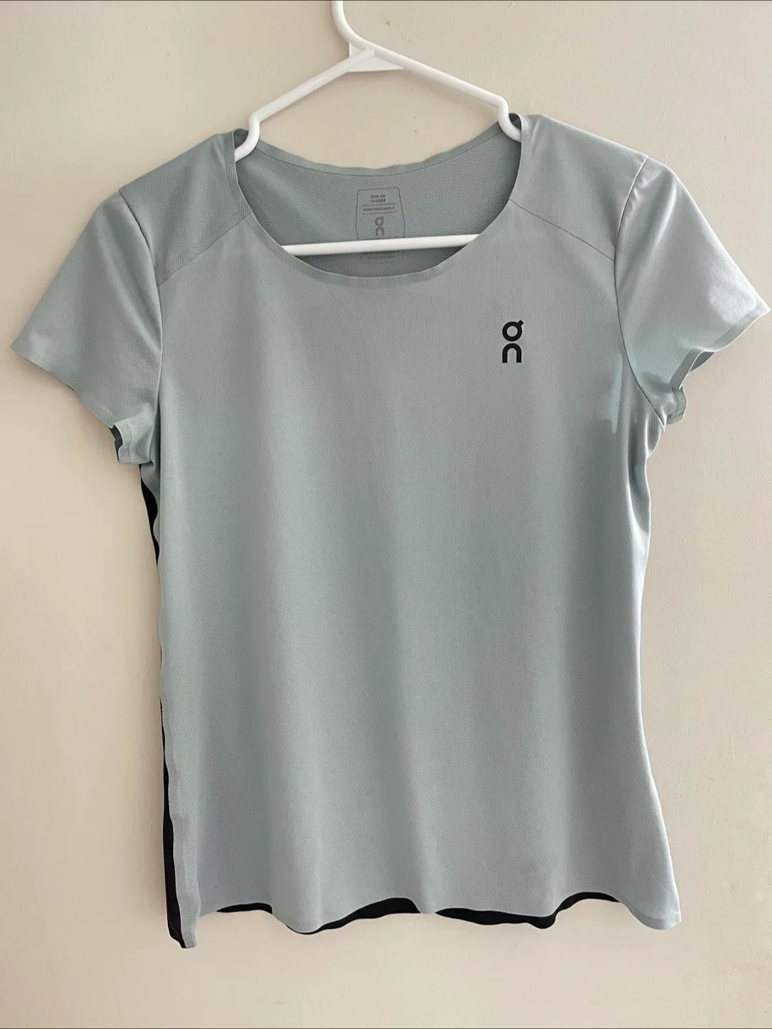 On running women’s t-shirt XS thumbnail
