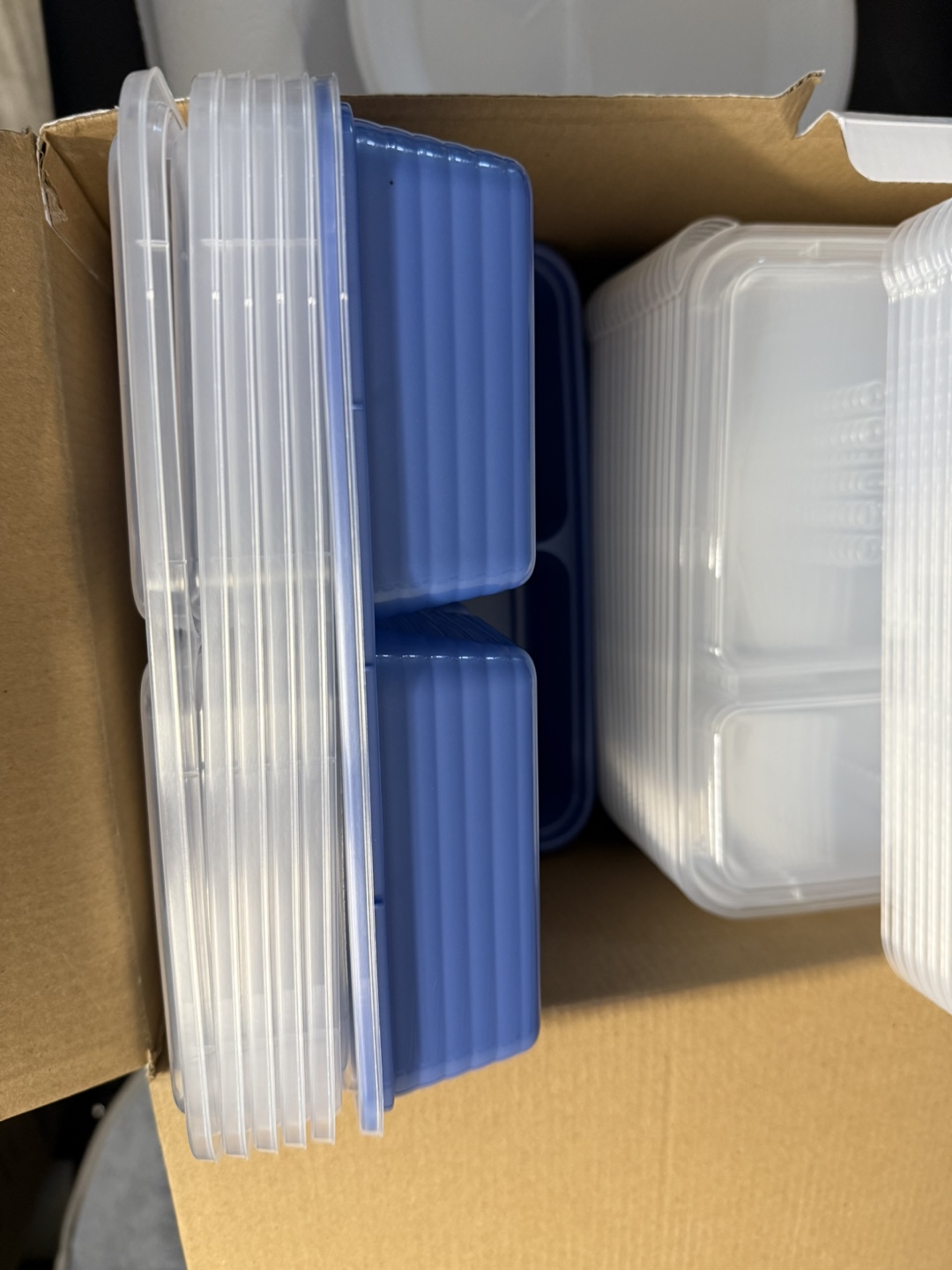 90 piece food containers - photo 3