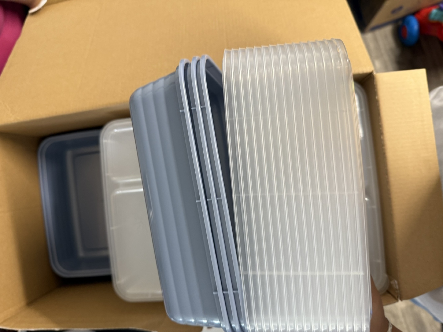 90 piece food containers - photo 4