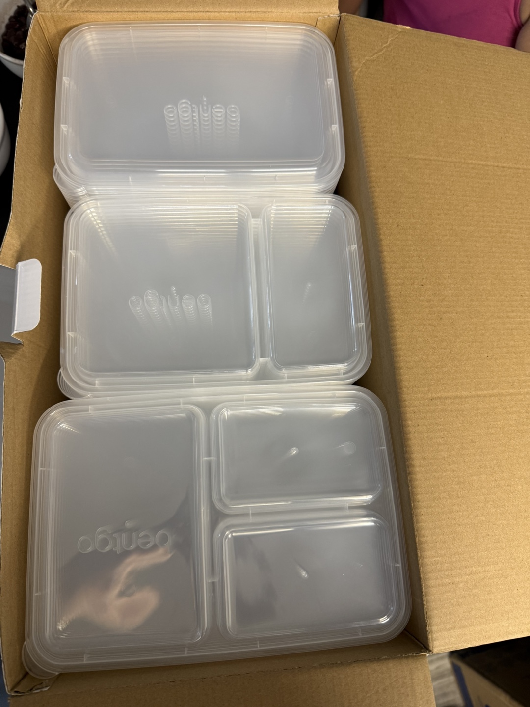 90 piece food containers - photo 2