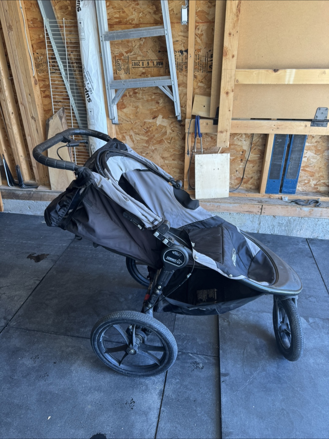Baby Jogger Summit X3 Stroller