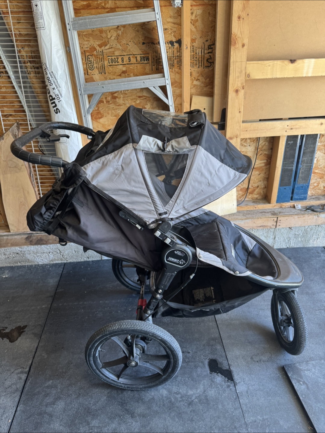 Baby Jogger Summit X3 Stroller - photo 3