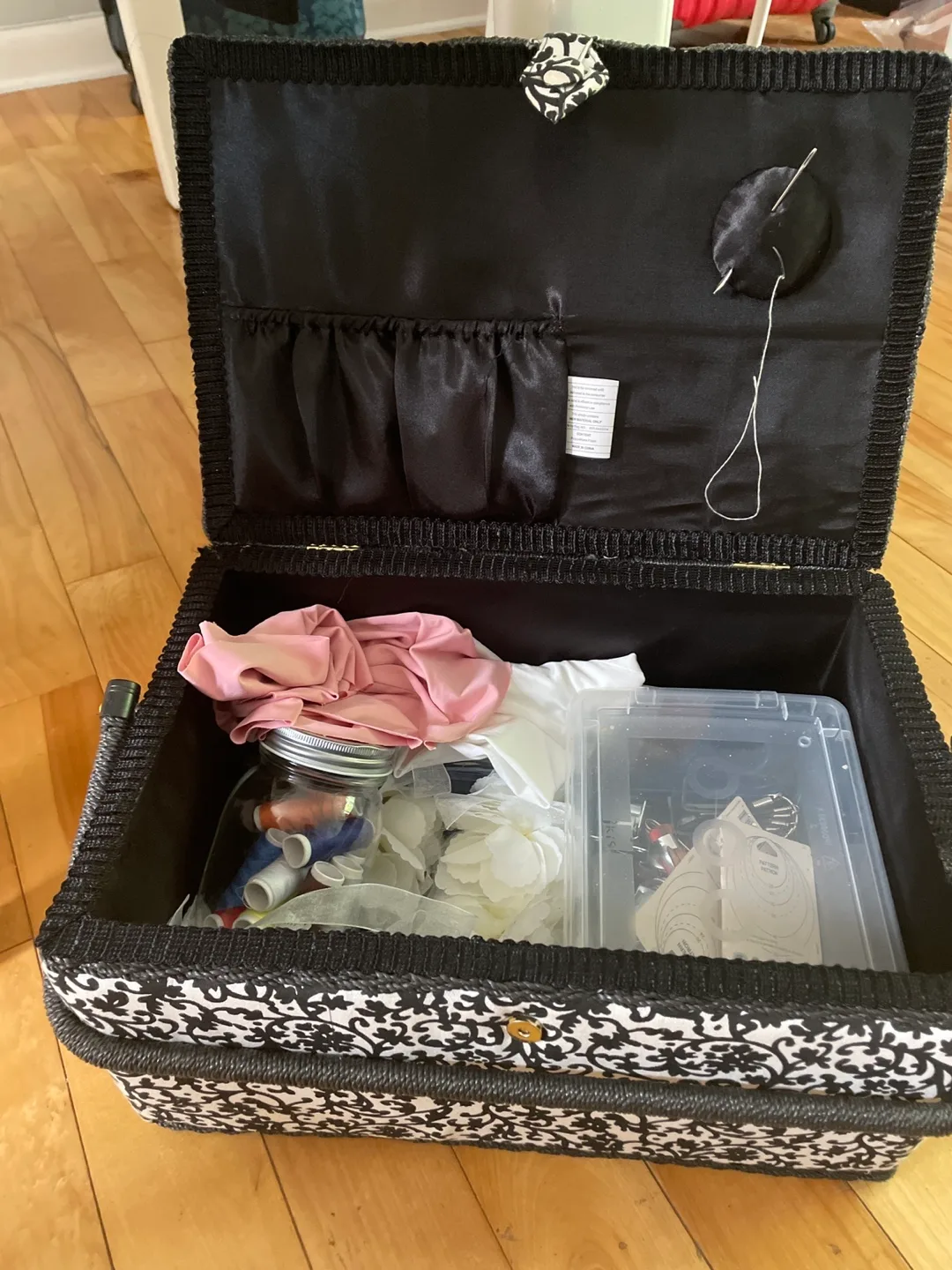 Floral Pattern Sewing Box thumbnail