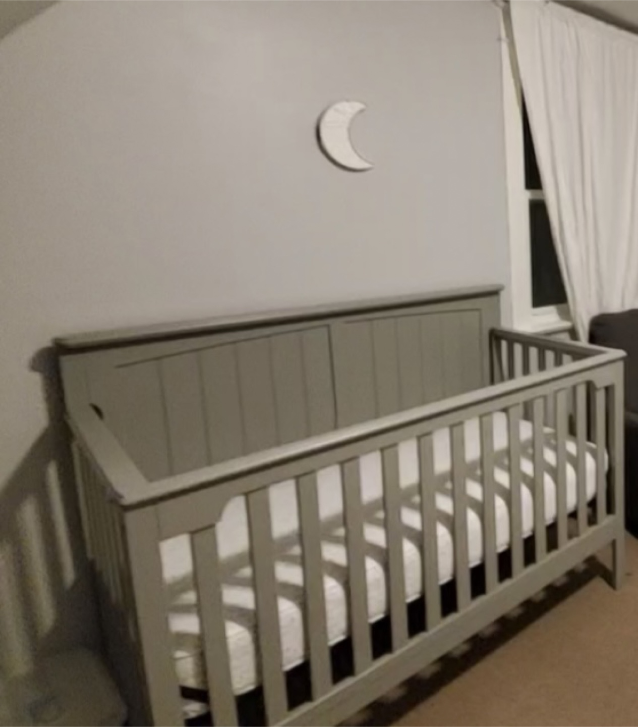 Sealy Baby Posturepedic Grow Mattress & Graco Jordan Crib - photo 3