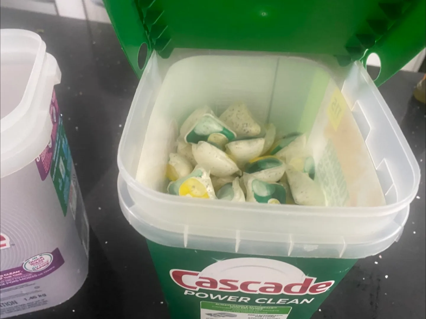 Cascade Platinum Plus Dishwasher Pods image indicator(3)