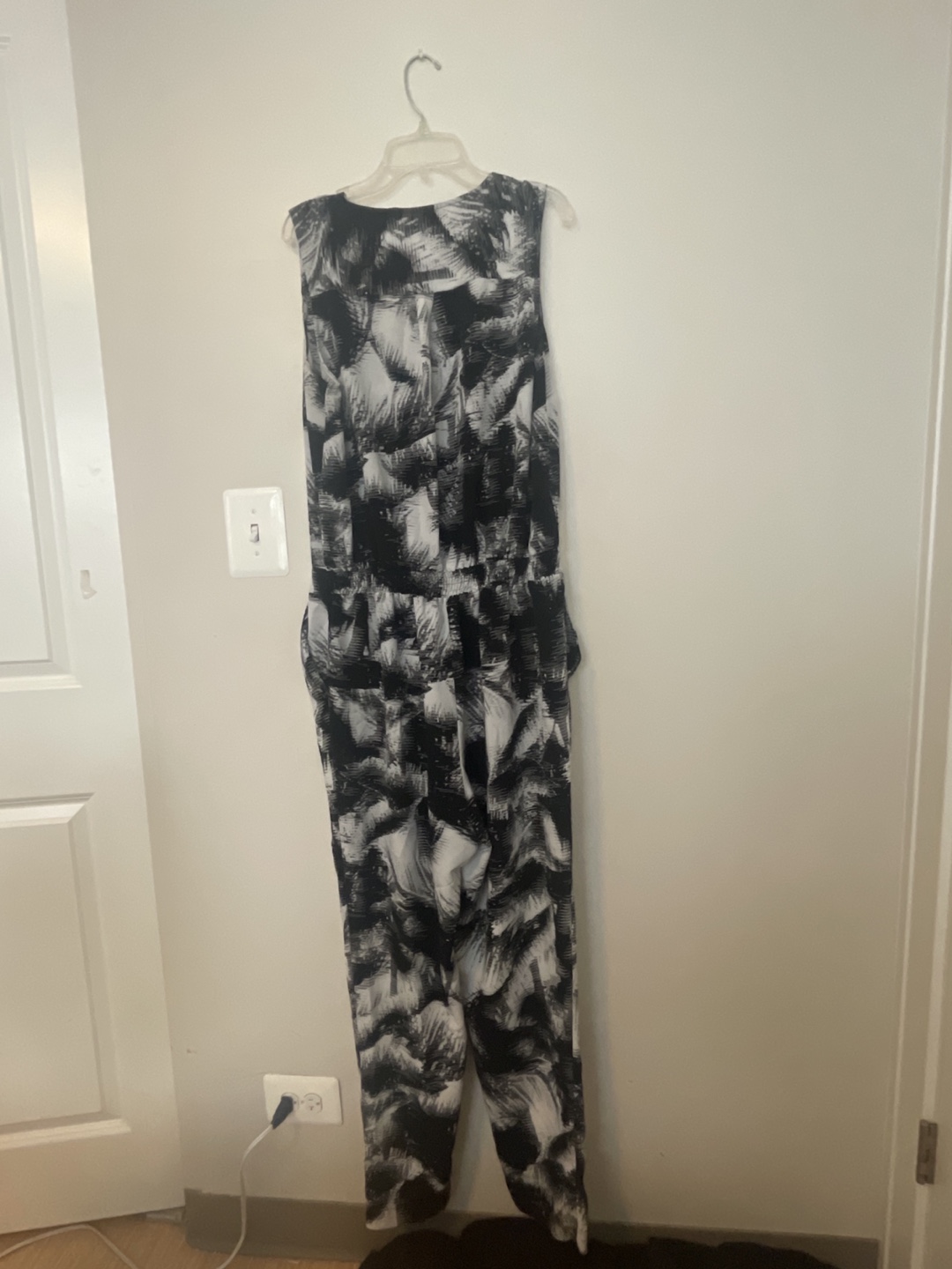 Black & White Sleeveless Jumpsuit🧡 - photo 2