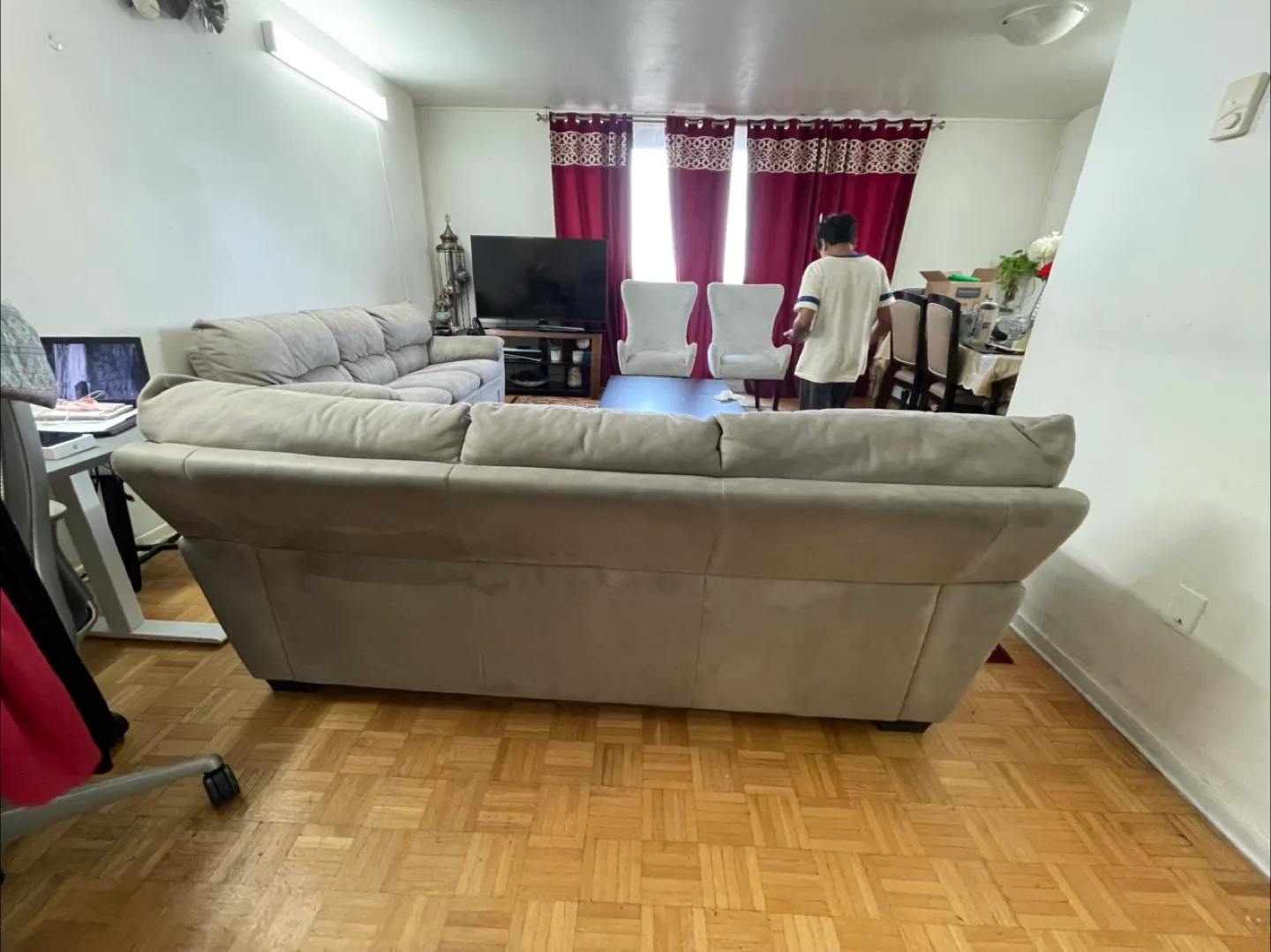 leon’s Sofa and coffee Table thumbnail