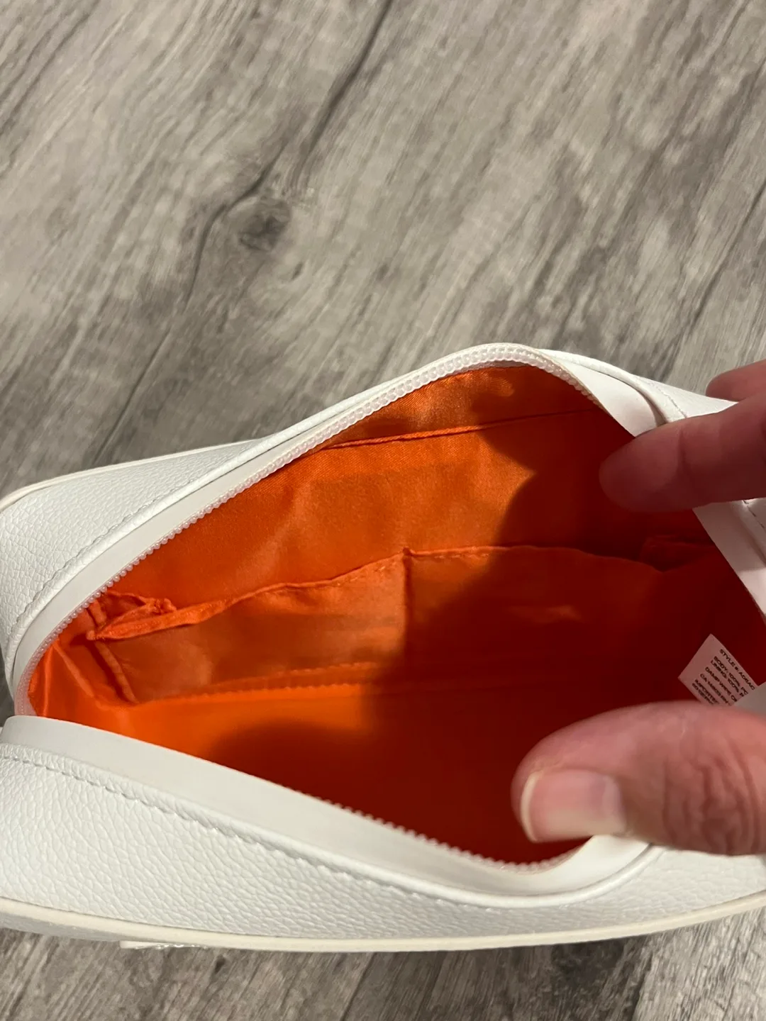 Shiseido White Cosmetic Pouch image indicator(5)