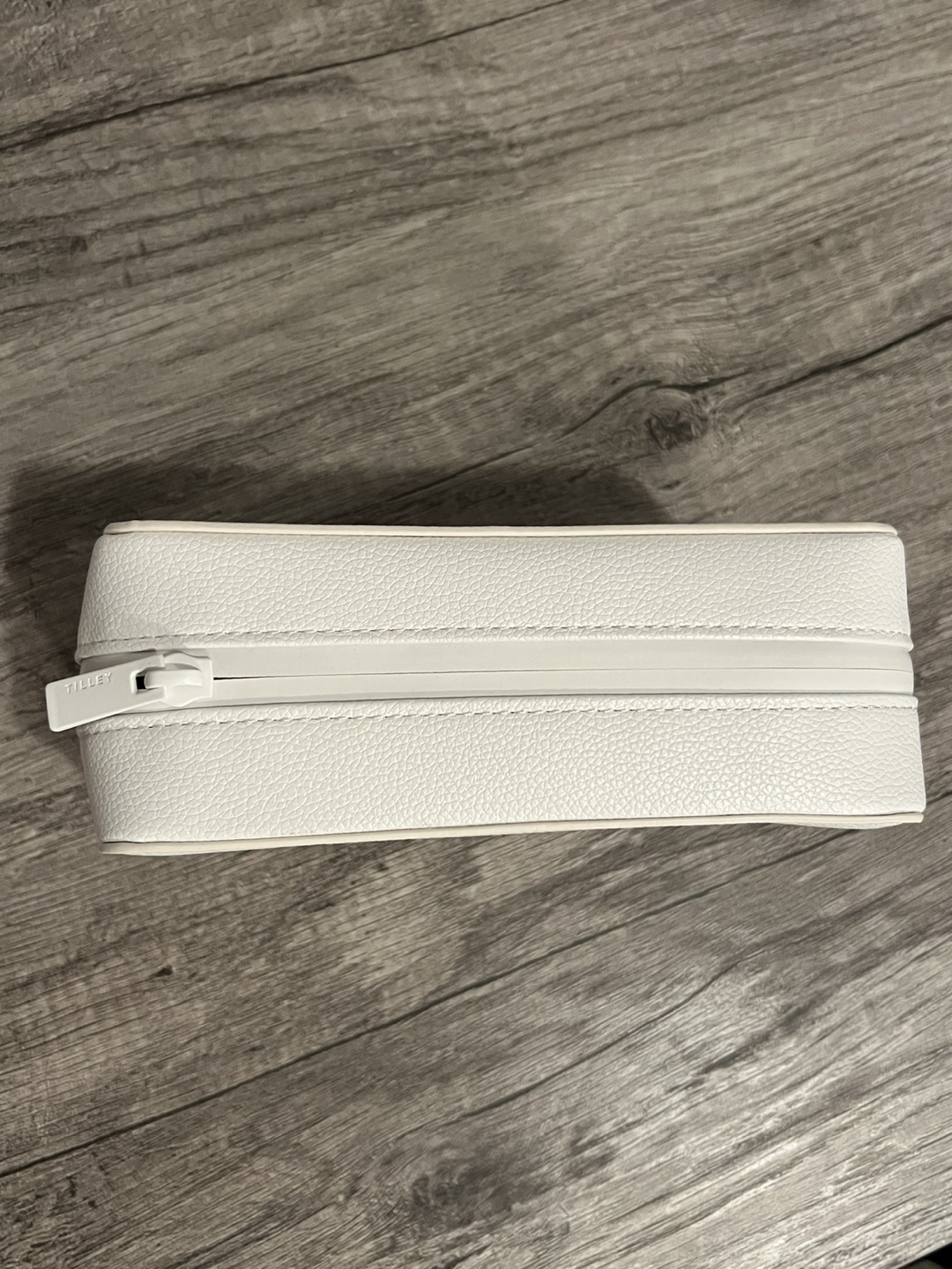 Shiseido White Cosmetic Pouch - photo 4