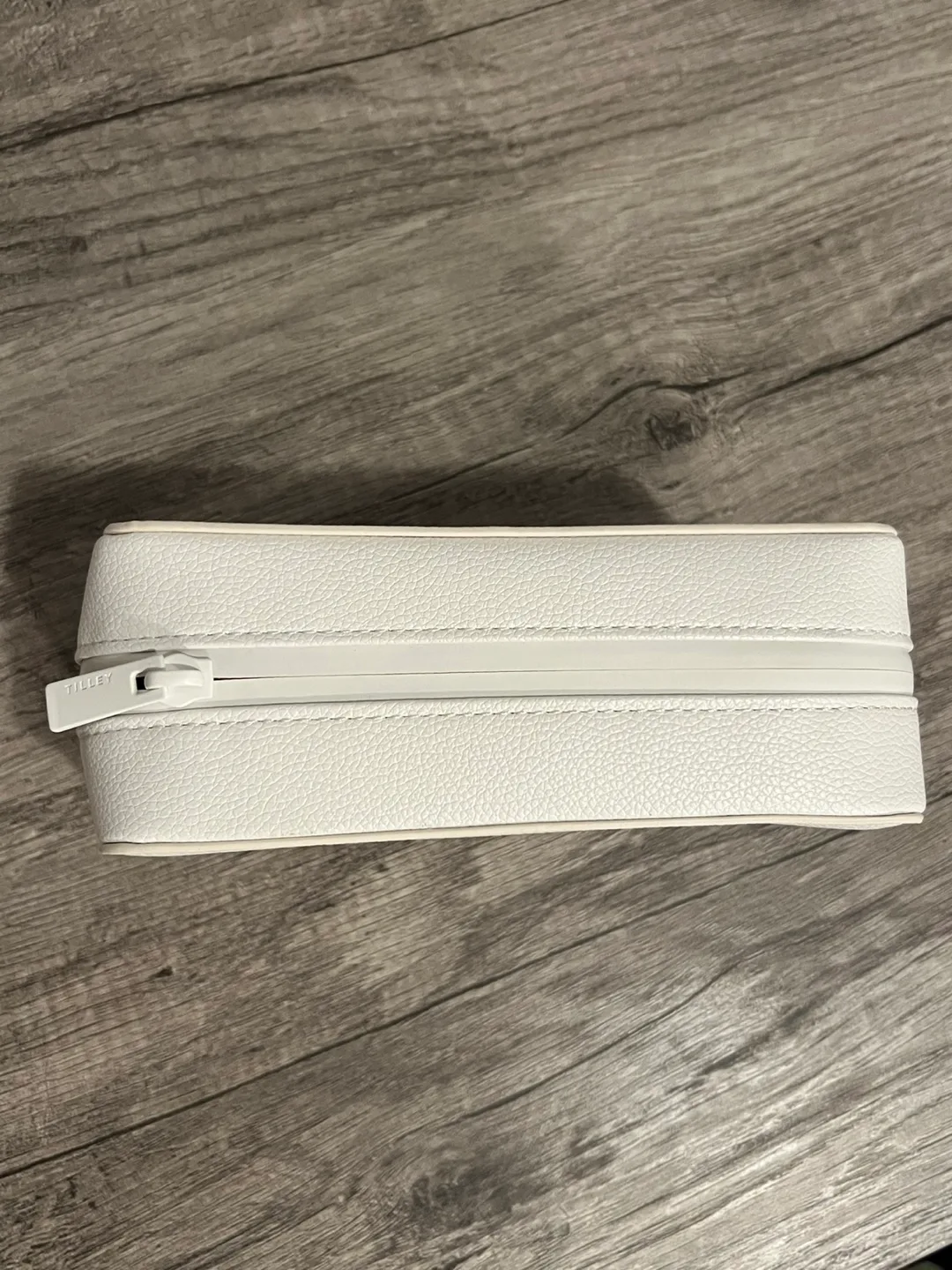 Shiseido White Cosmetic Pouch image indicator(4)