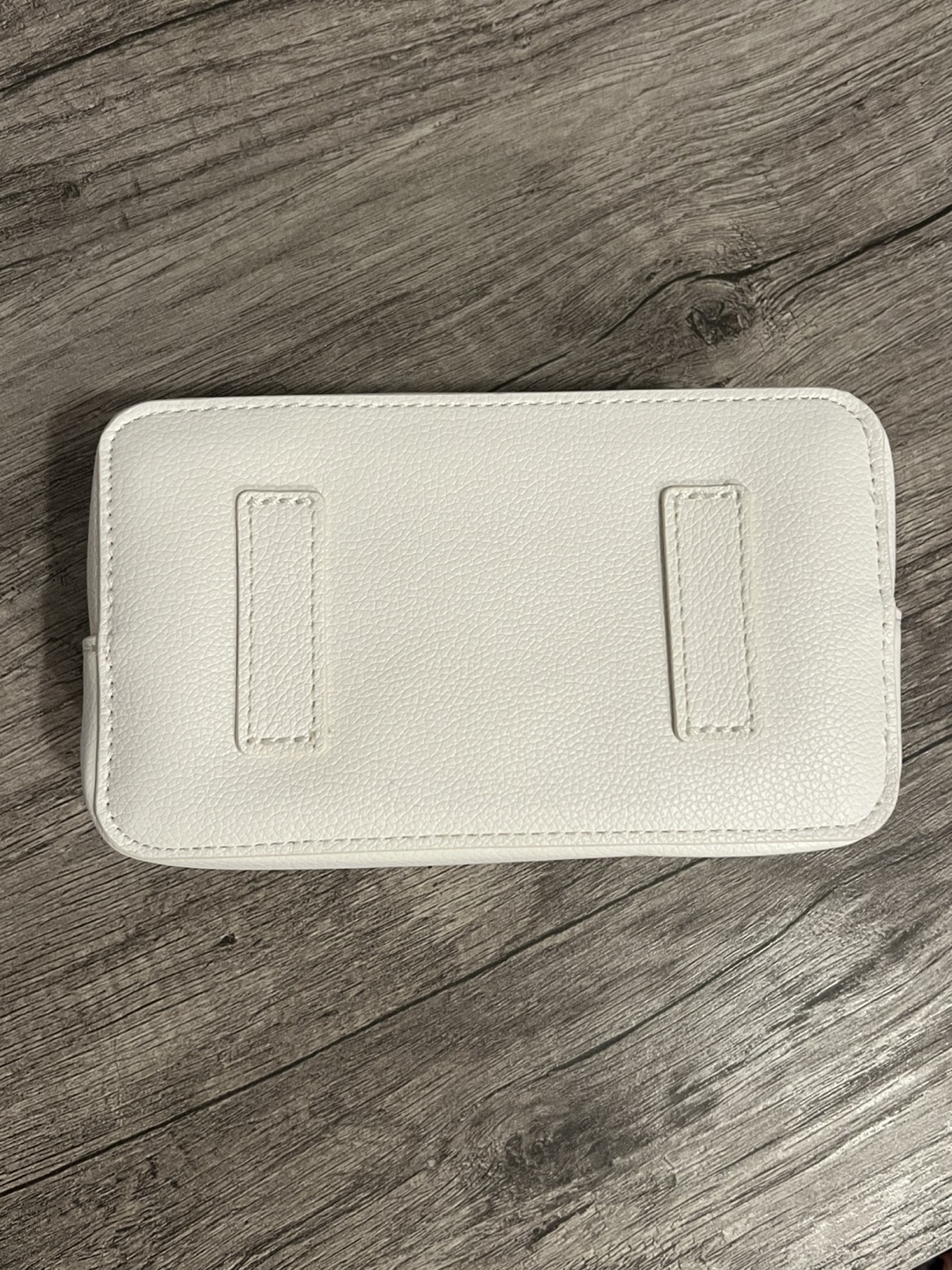 Shiseido White Cosmetic Pouch - photo 3