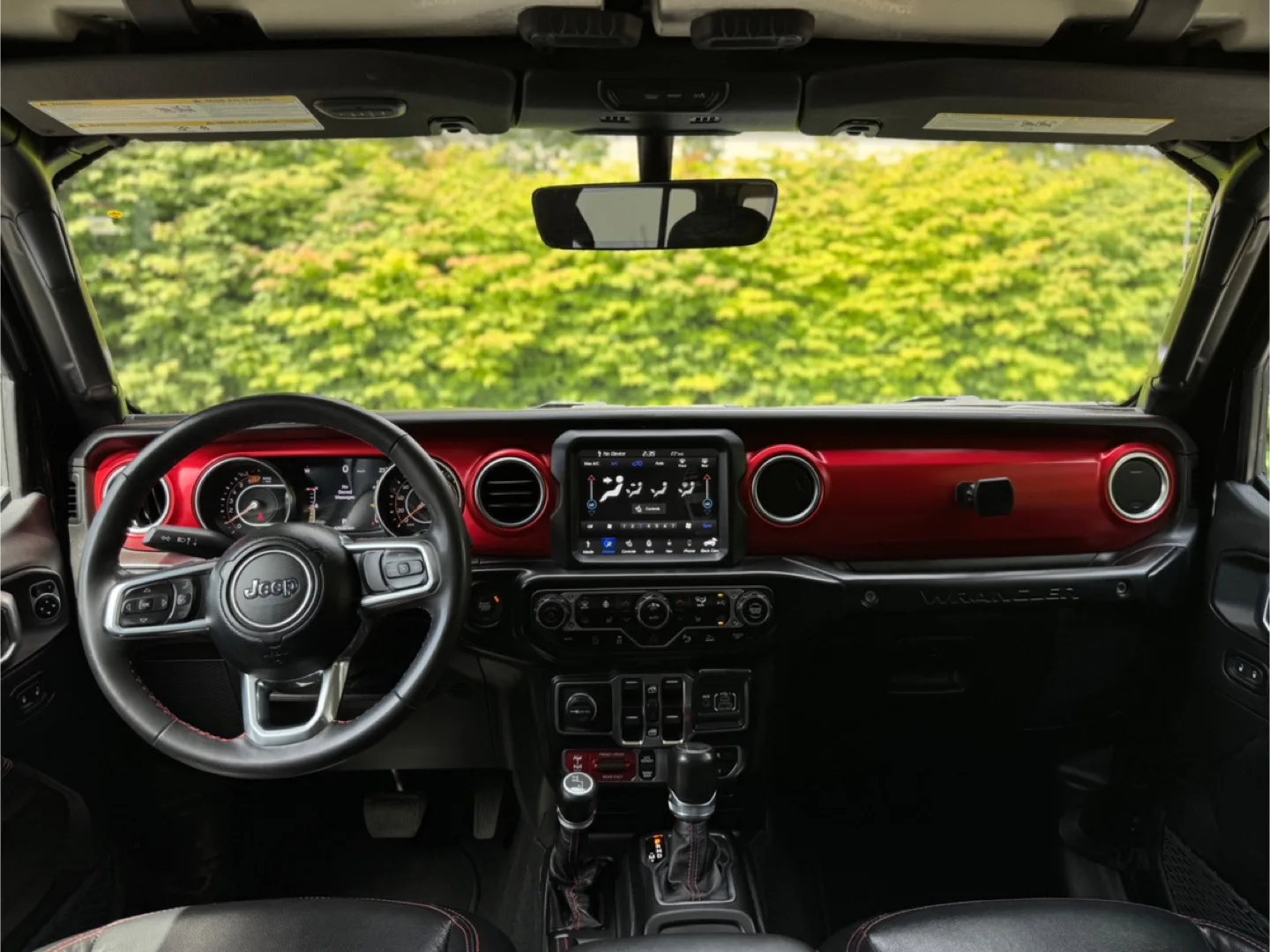 2022 Jeep Wrangler Rubicon thumbnail