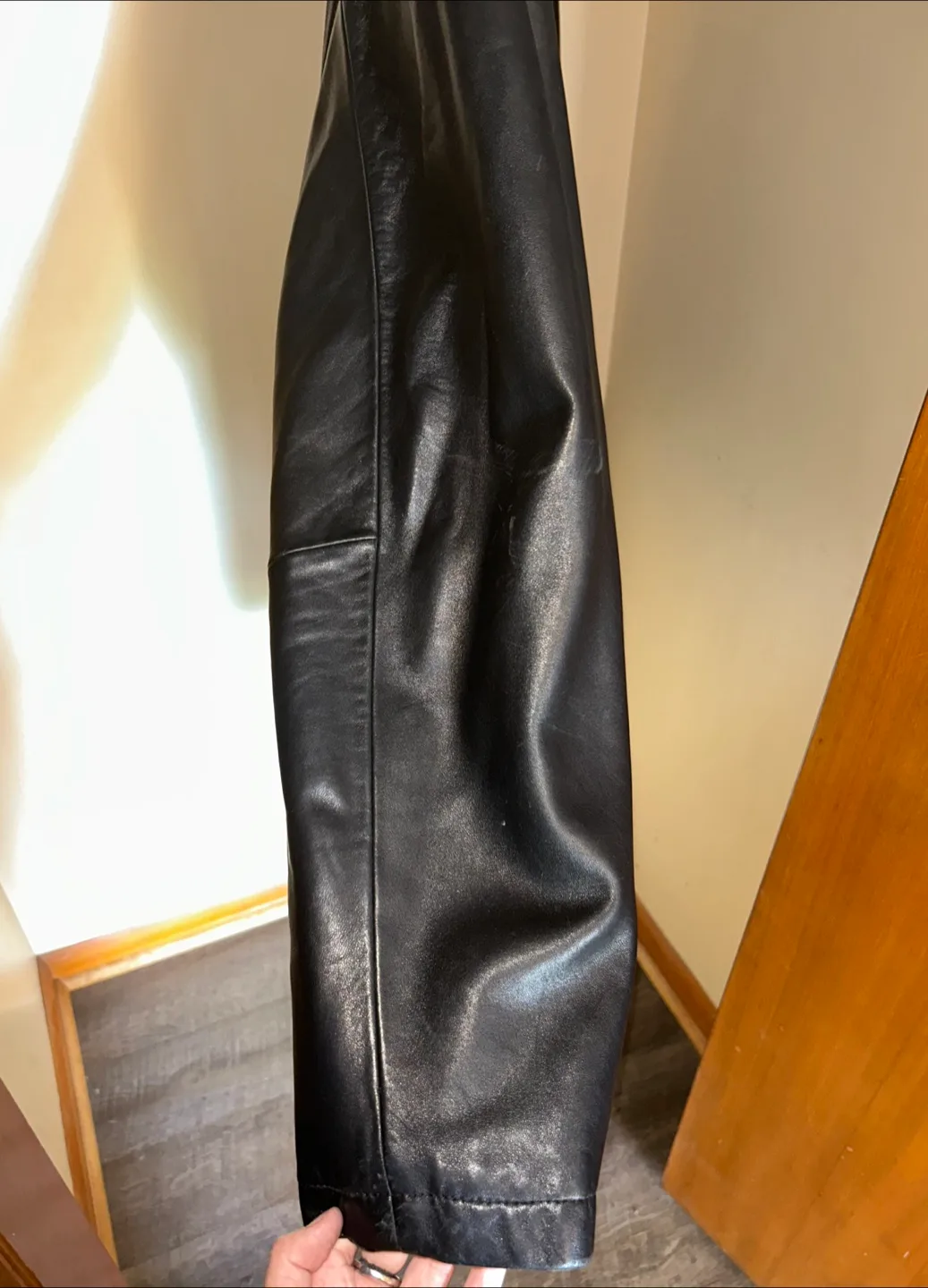 JIM&MARYLOU Black Leather Coat image indicator(4)