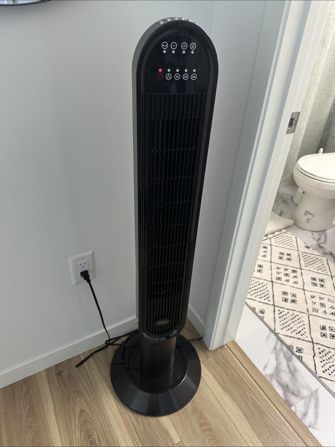 Oscillating Fan Tower - photo 3