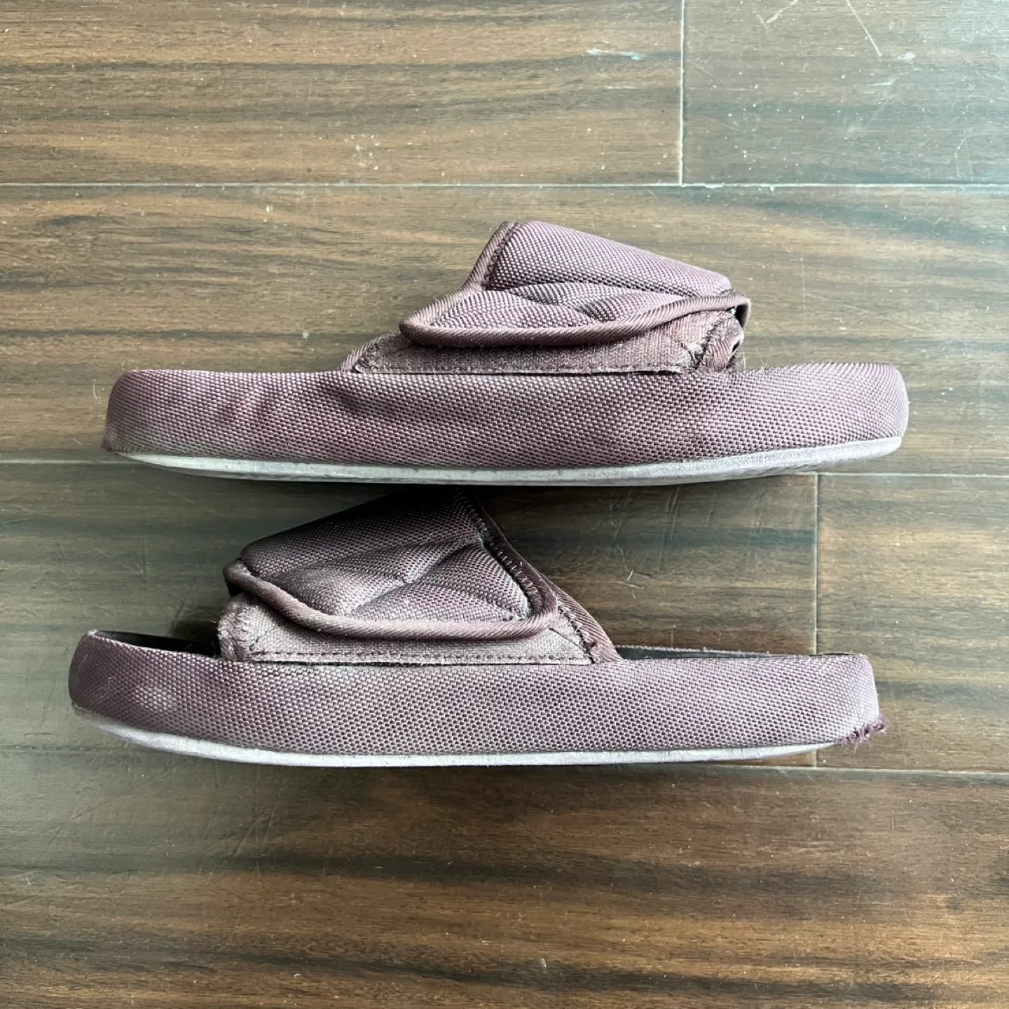 Yeezy season6 Slide mens size9 image indicator(2)