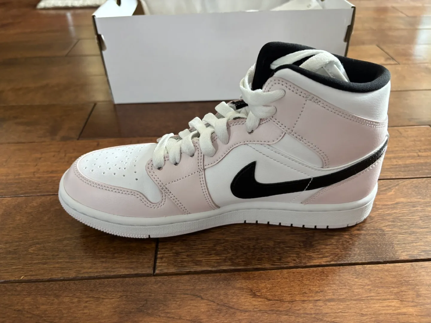 Jordans original in shoe box image indicator(3)