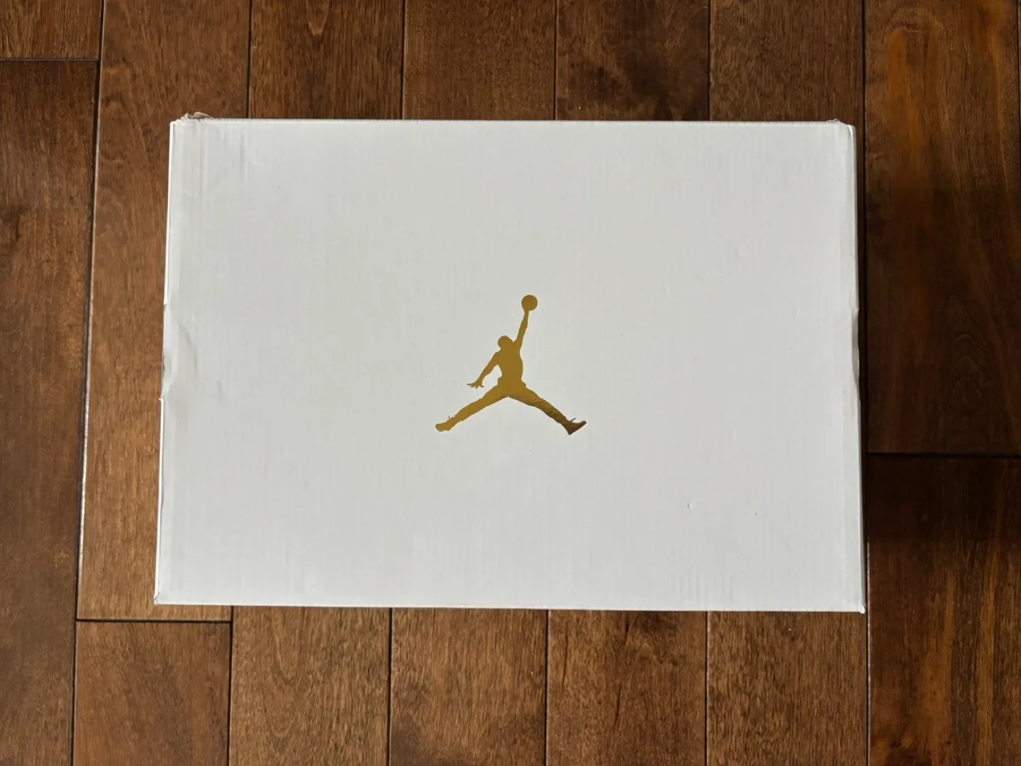 Jordans original in shoe box image indicator(7)