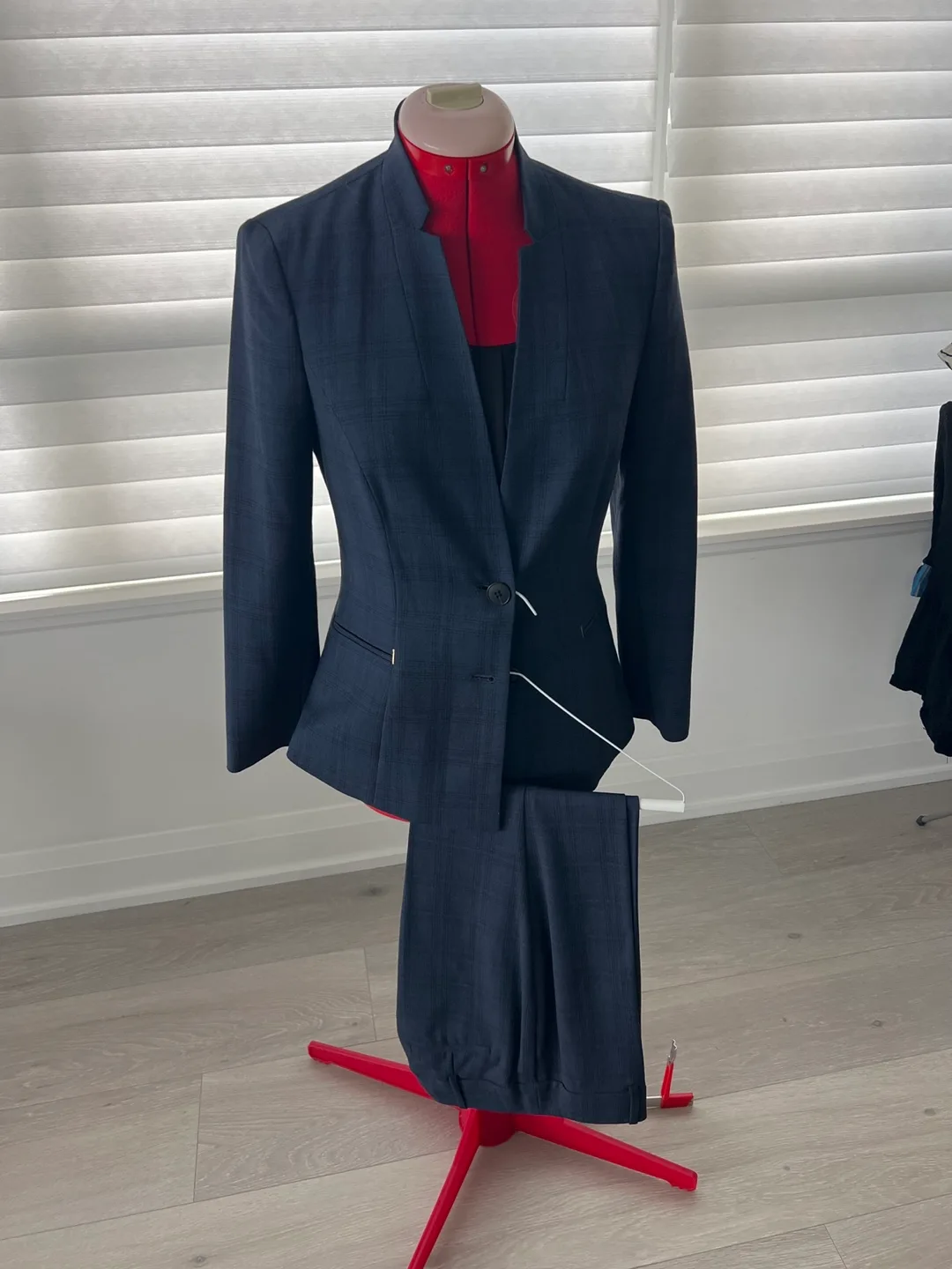 Le Chateau Suit Set - Blazer & Pants - TP/XS thumbnail