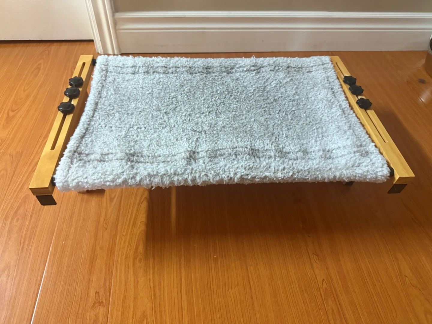 Adjustable Cat Bed with Wooden Frame 🧡 thumbnail