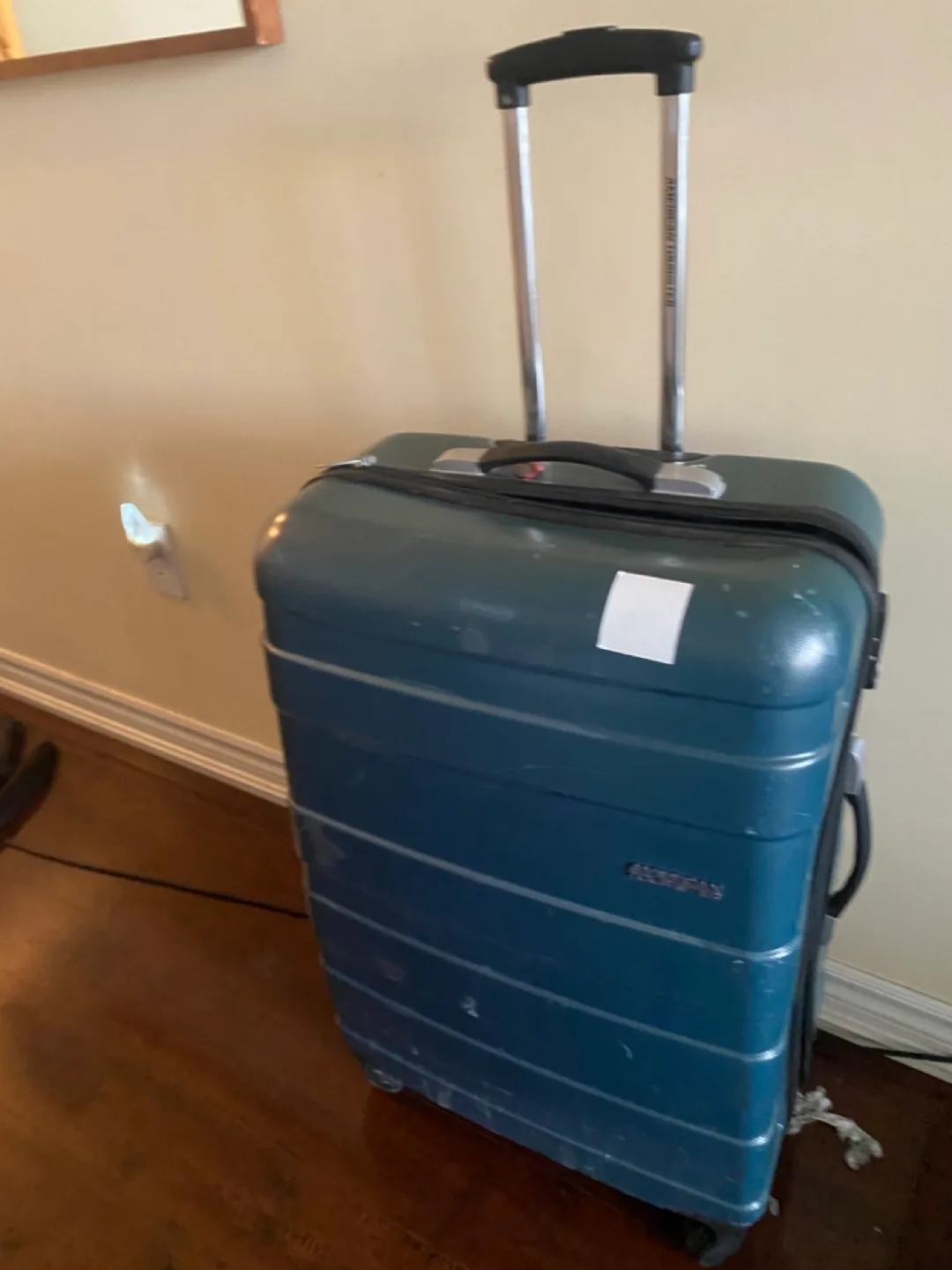 American Tourister Blue Hardside Suitcase image indicator(3)