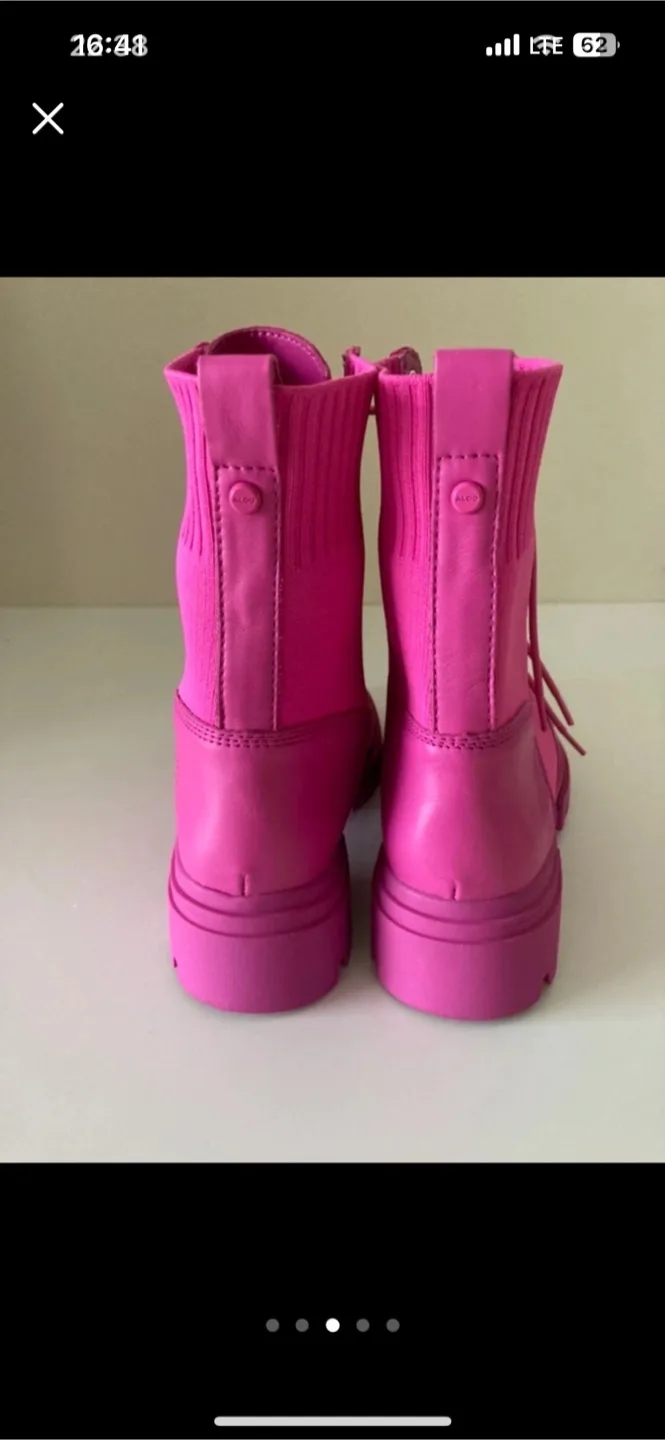 Pink leather boots image indicator(3)