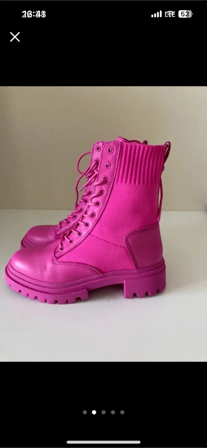 Pink leather boots image indicator(2)