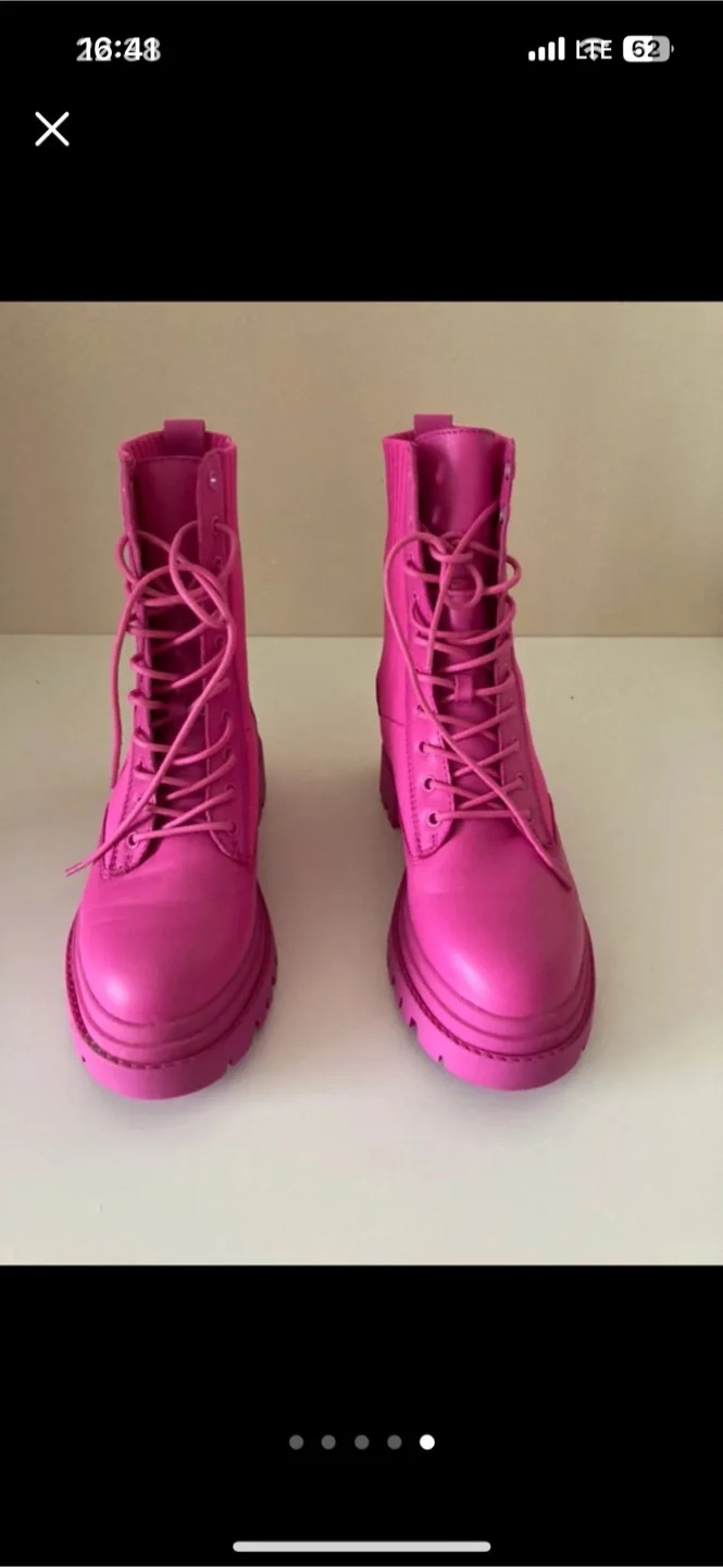Pink leather boots image indicator(5)
