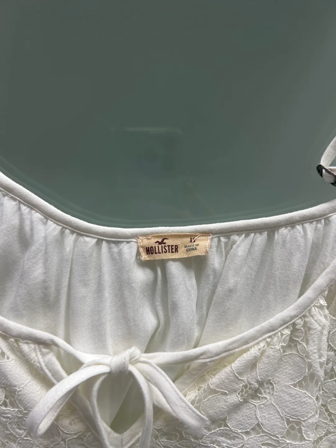 Hollister White Lace Cold Shoulder Top - XS image indicator(3)