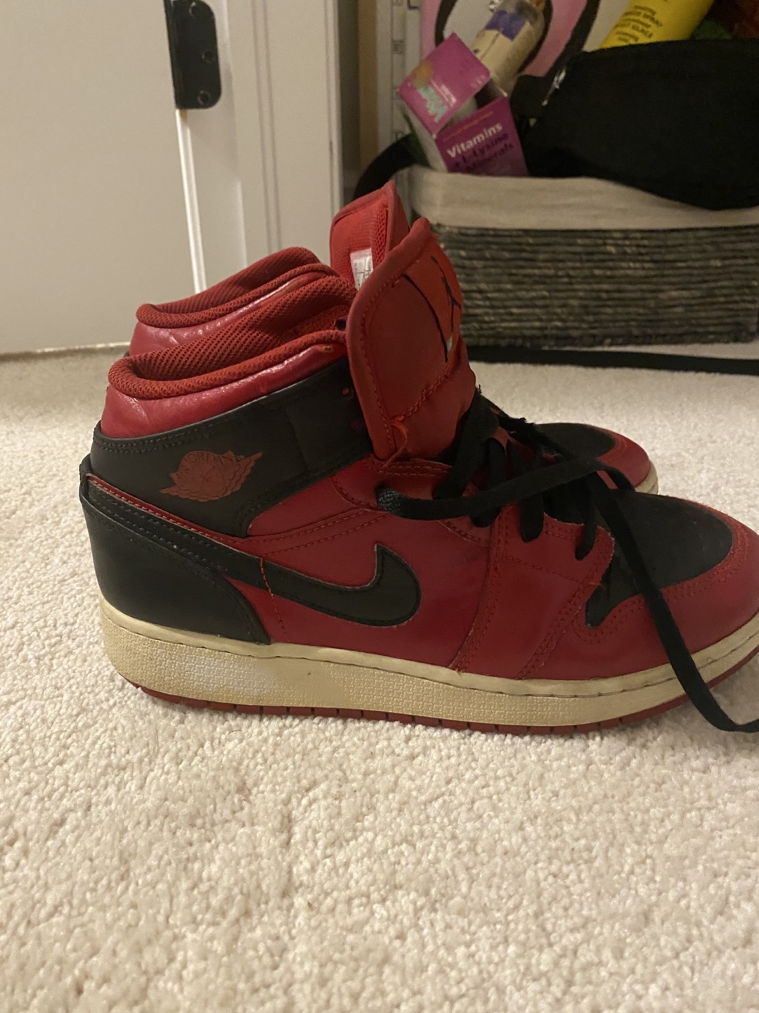 Air Jordan 1 Mid, Red/Black, Size 5.5Y - photo 4