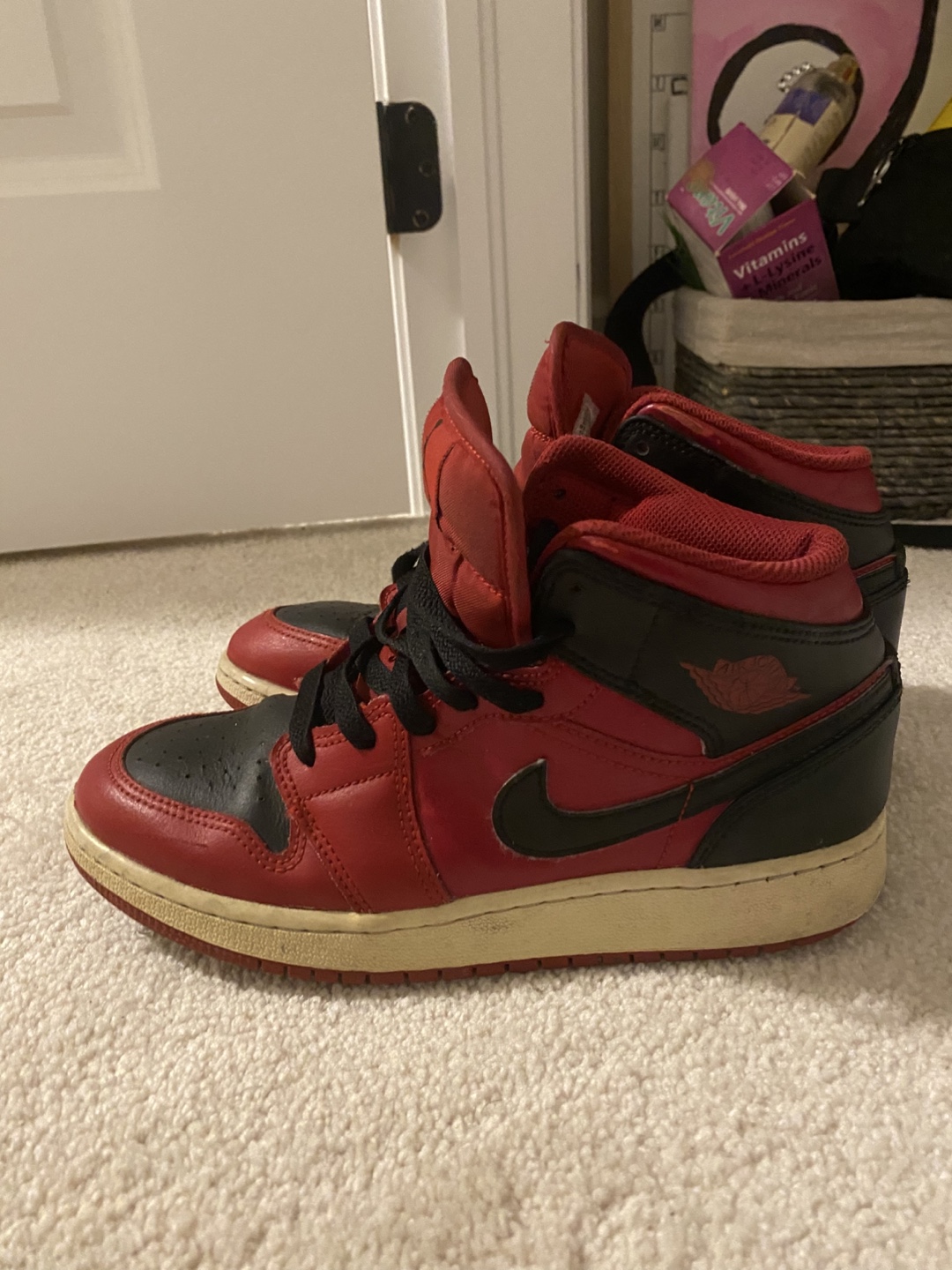 Air Jordan 1 Mid, Red/Black, Size 5.5Y