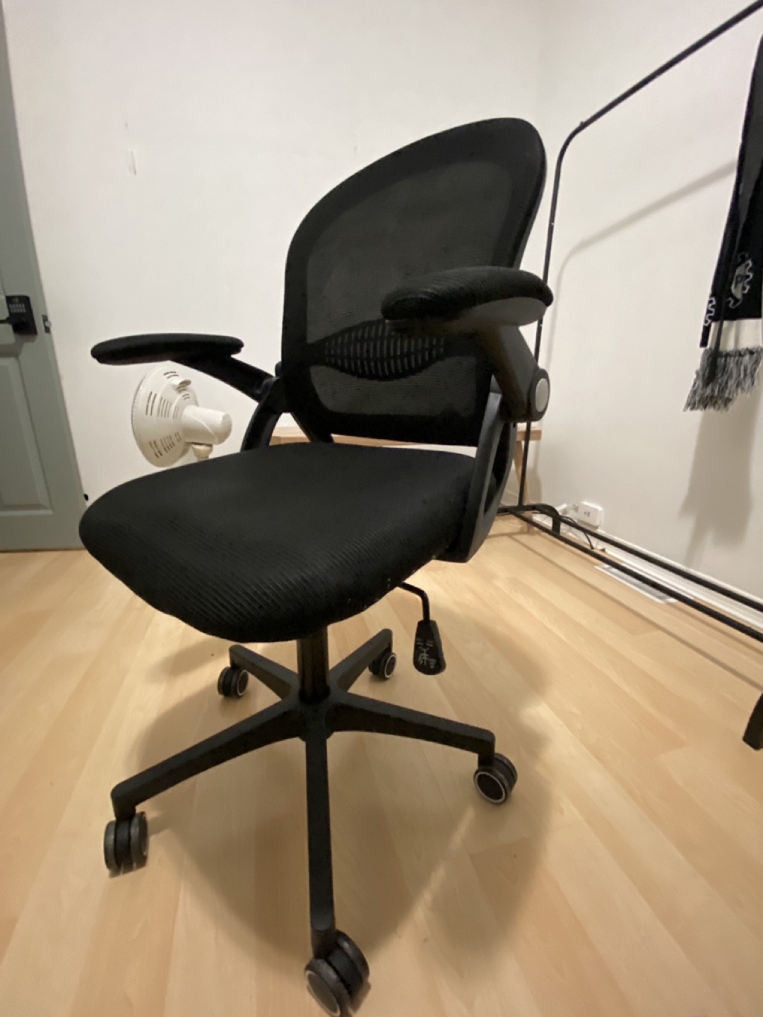 Black Office Chair - photo 2