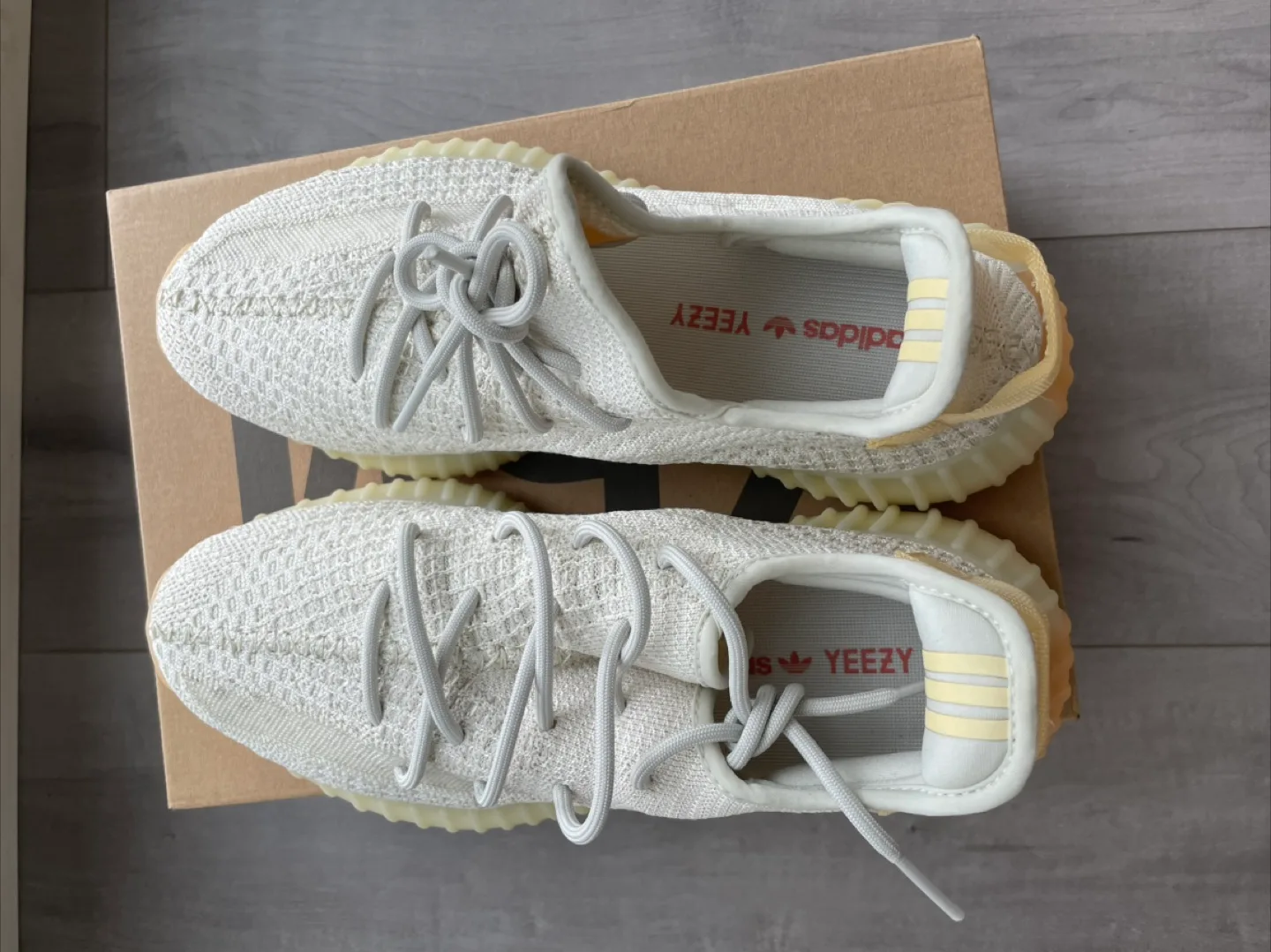 Adidas Yeezy Boost 350 V2 Light Size - 10.5 US thumbnail