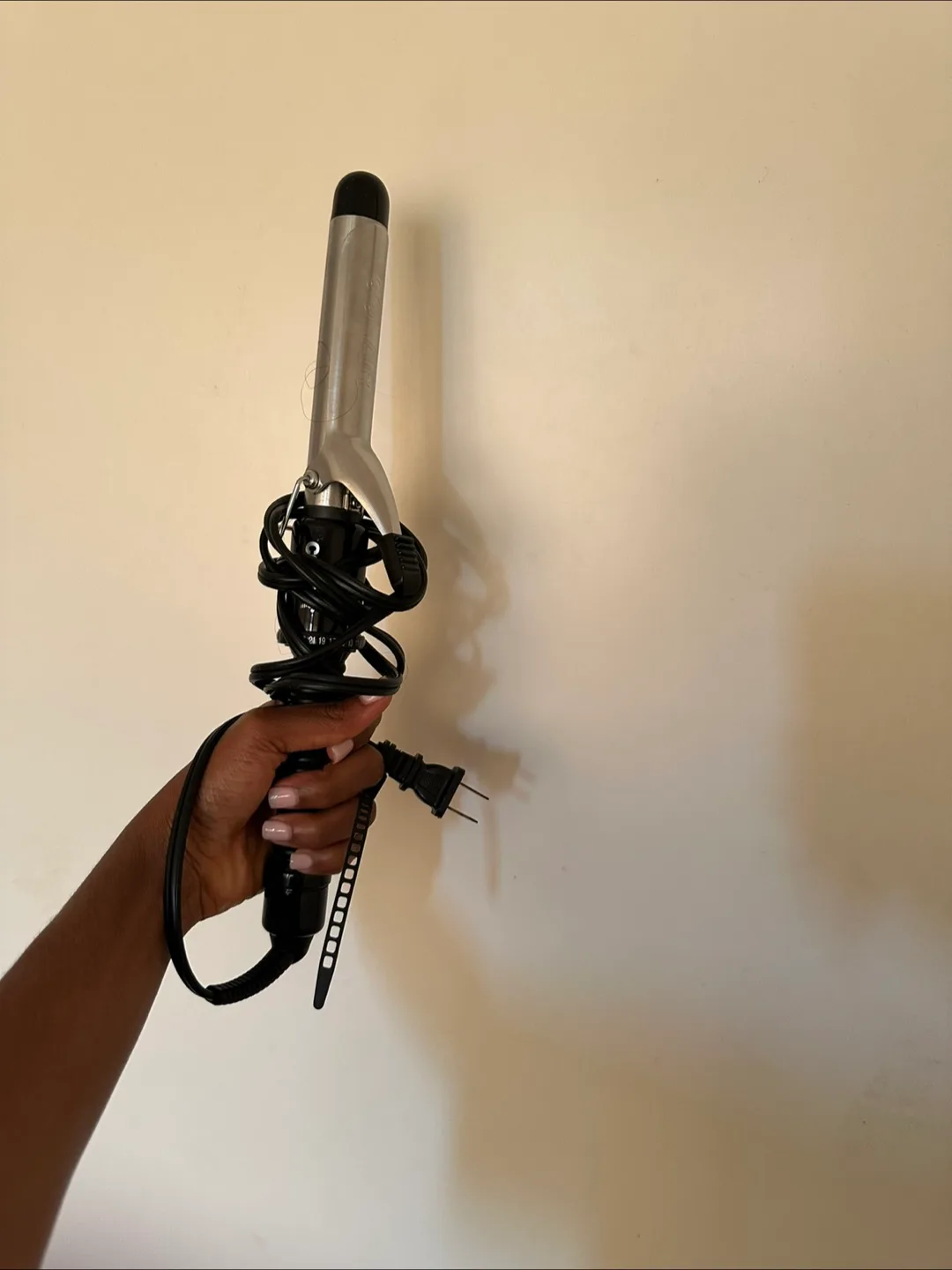 Curling Iron - Hair Styling Tool thumbnail
