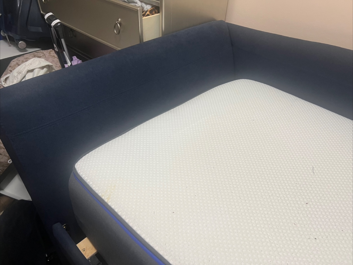 Twin sized mattress and bed frame - photo 3
