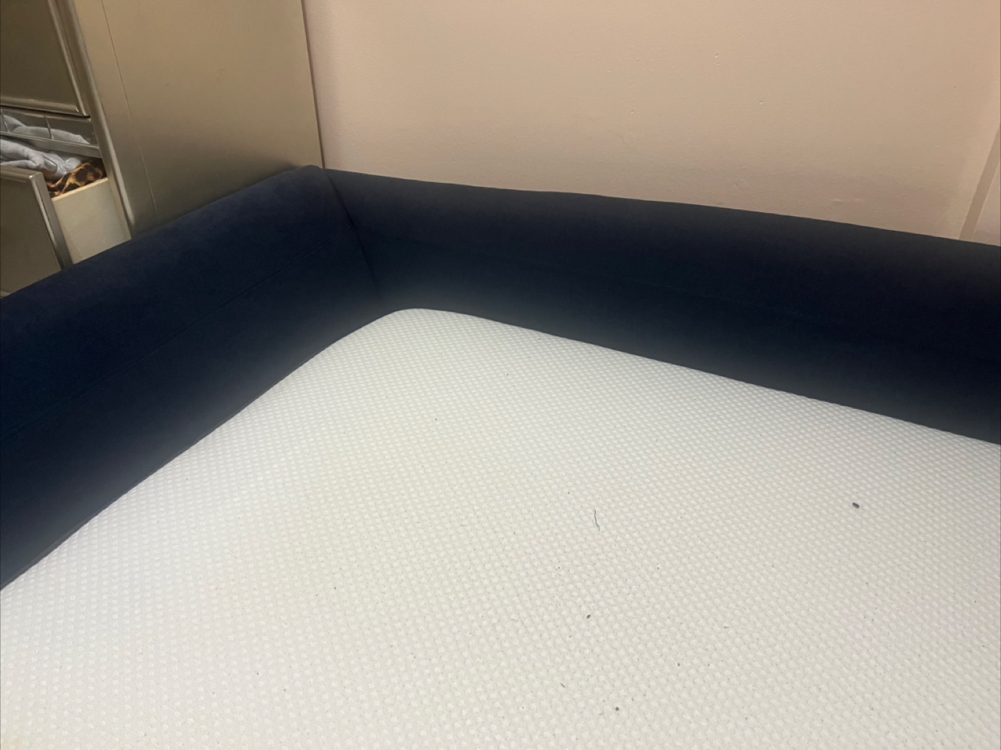 Twin sized mattress and bed frame - photo 4