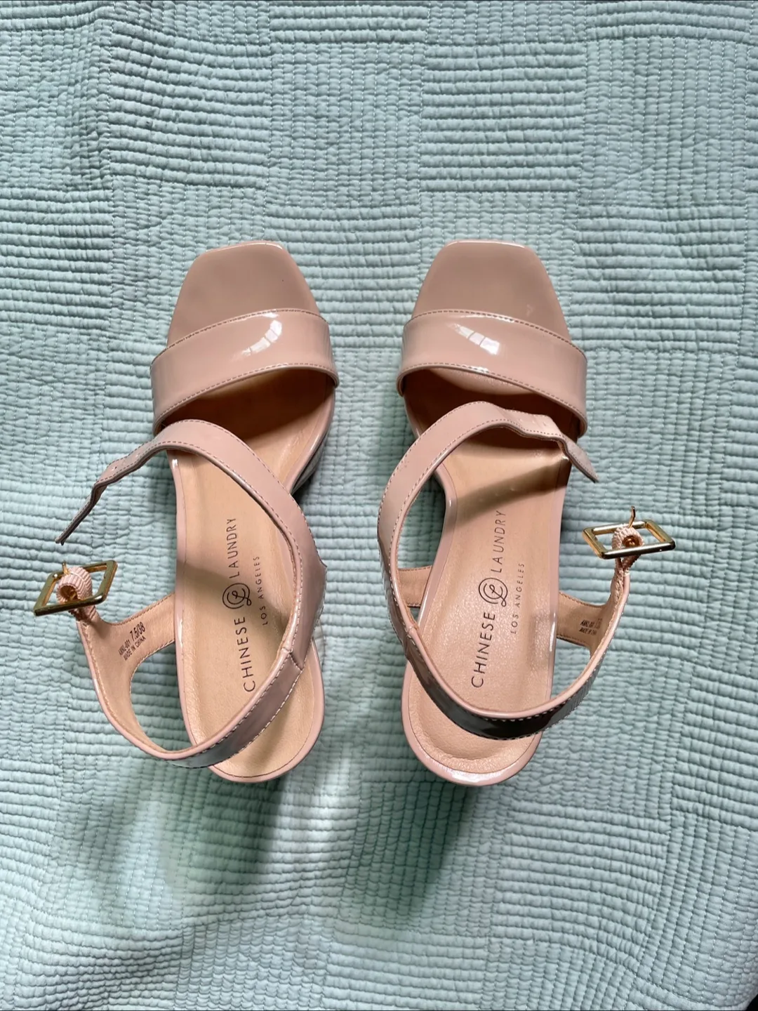 Chinese Laundry Platform Heels Size 7.5 image indicator(3)