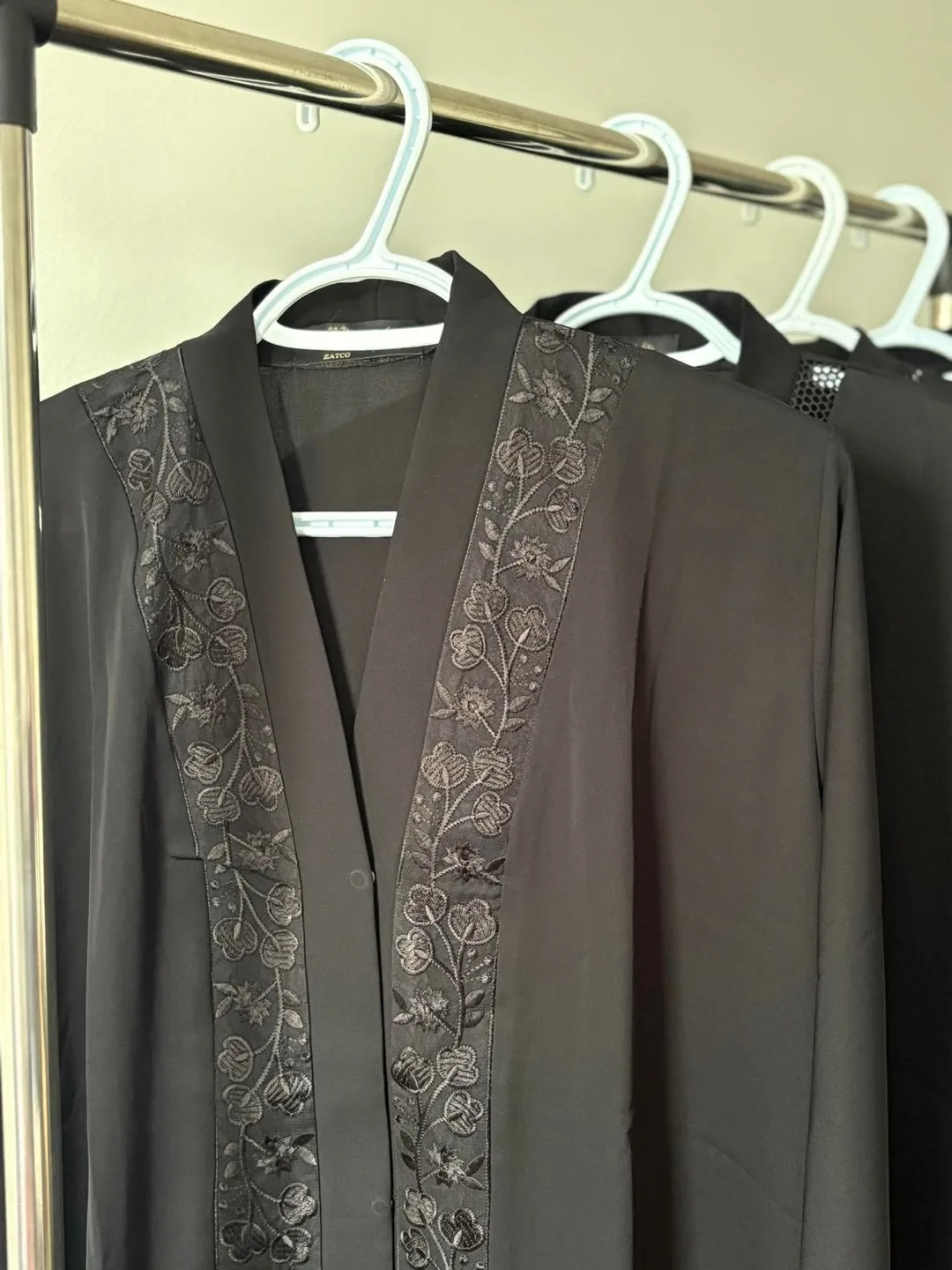 Black Abaya - Elegant Design thumbnail