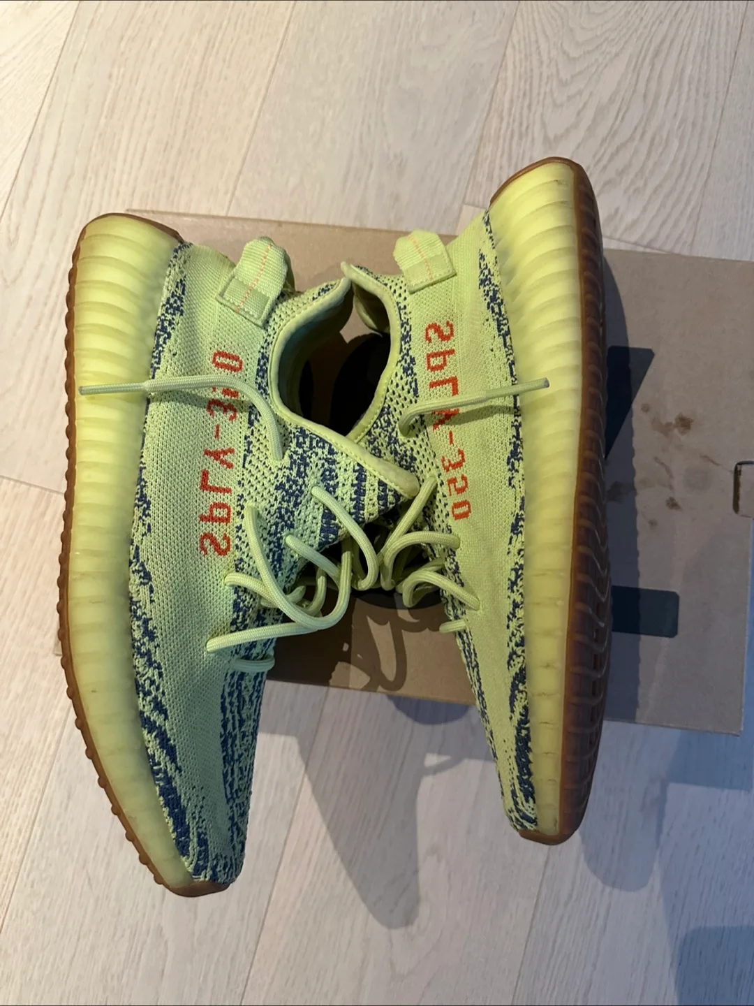 Adidas Yeezy Boost 350 V2 Yellow Zebra image indicator(2)